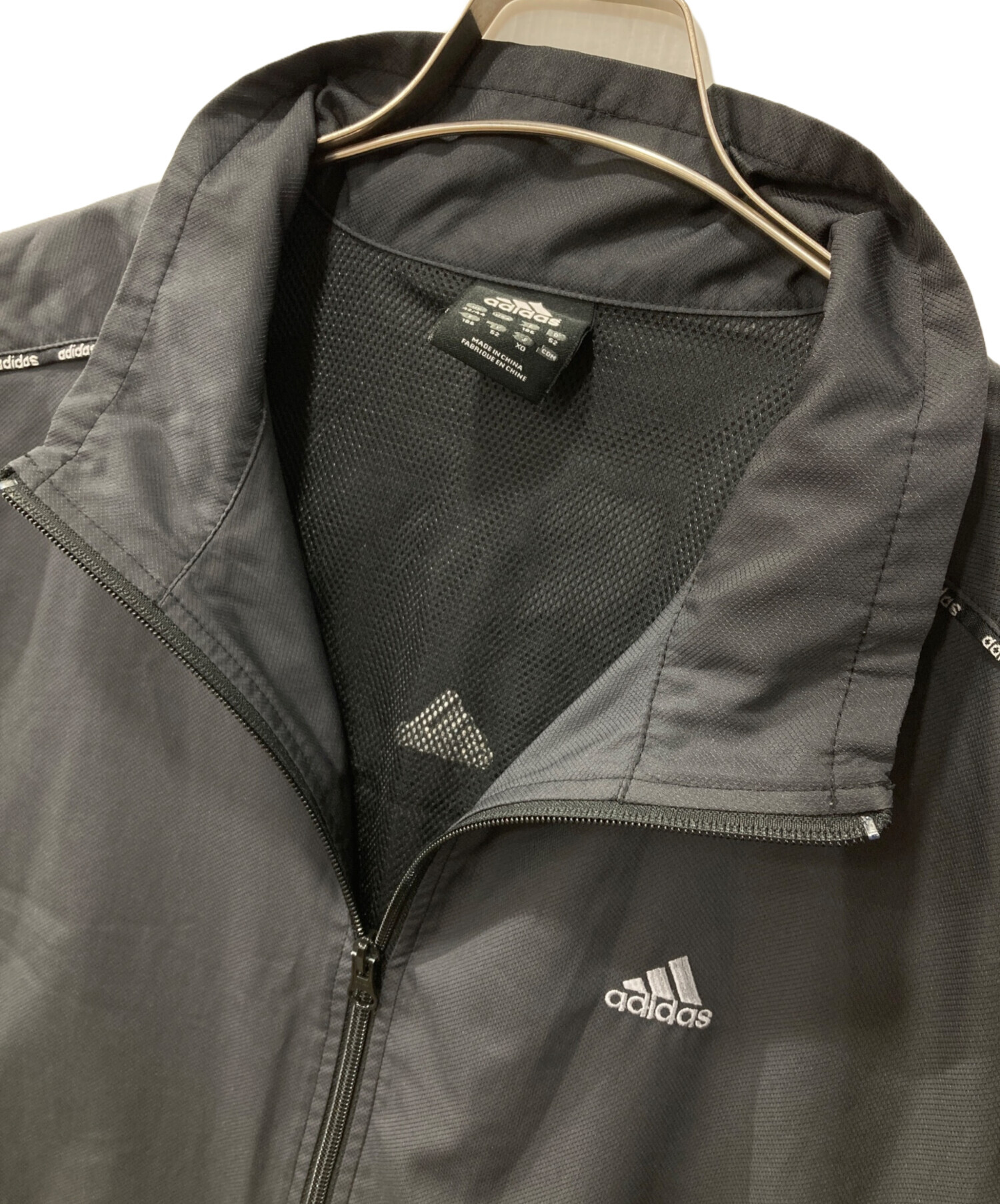 adidas 00s トラックジャケット 黒タグ 万国旗タグ　ジャージ アディダス '00s トラックジャケット 万国旗タグ 復刻 黒タグ | 古着