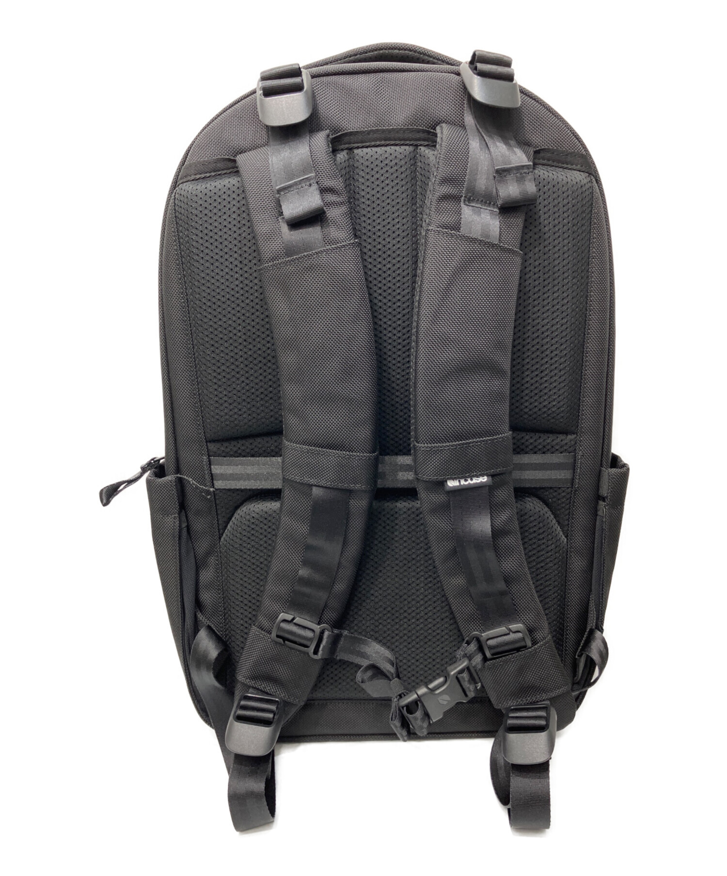 中古・古着通販】Incase (インケース) TRACKS BACKPACK 25L ブラック