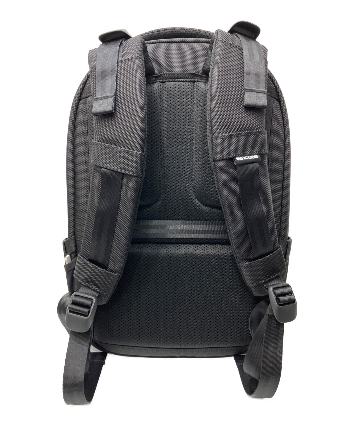 中古・古着通販】Incase (インケース) TRACKS BACKPACK 18L ブラック
