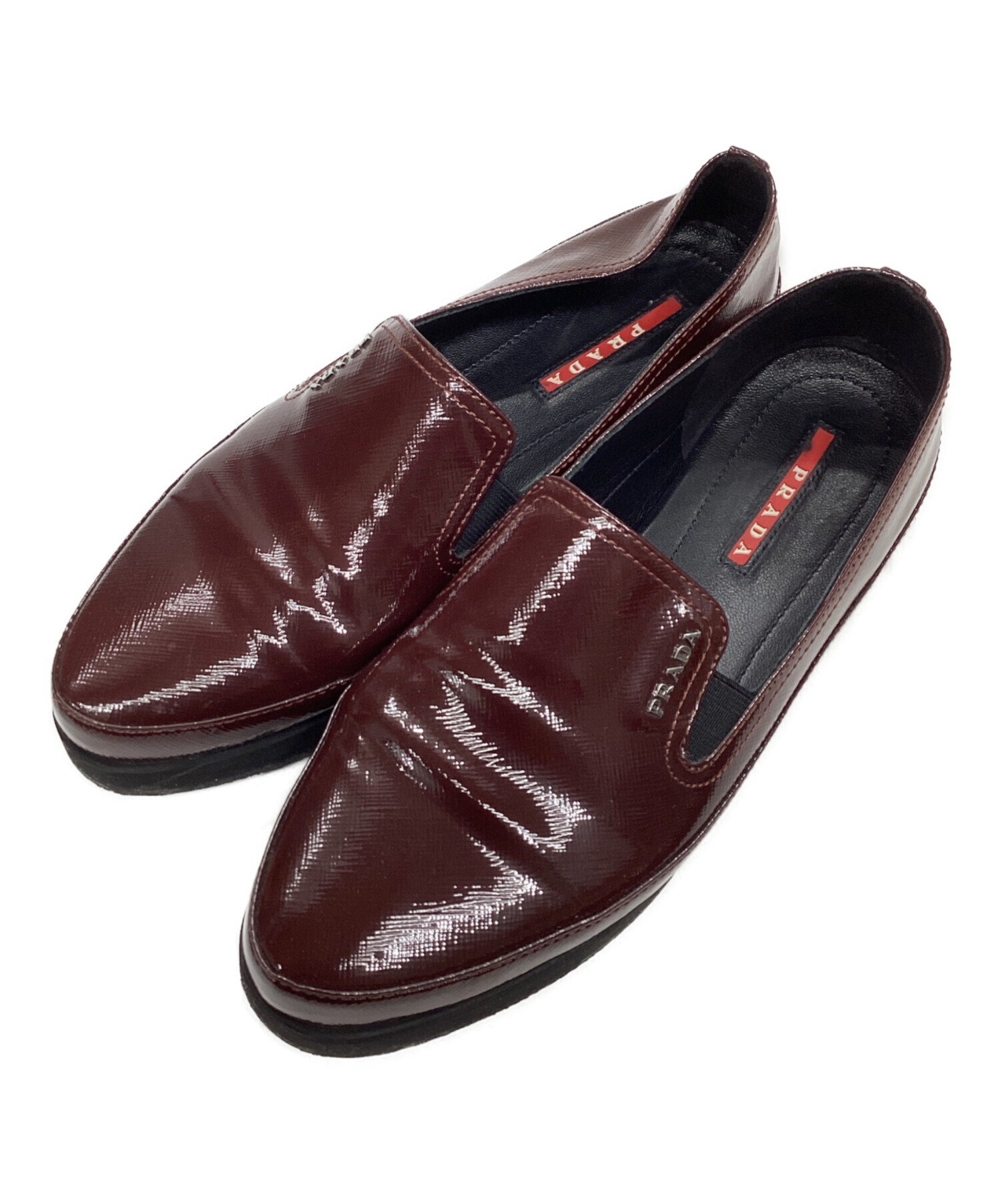 美品 - PRADA ローファー エナメルスリッポン ブラウン 廃盤品　PRADA プラダ エナメルレザー ロゴ モカシン ローファー PRADA 靴