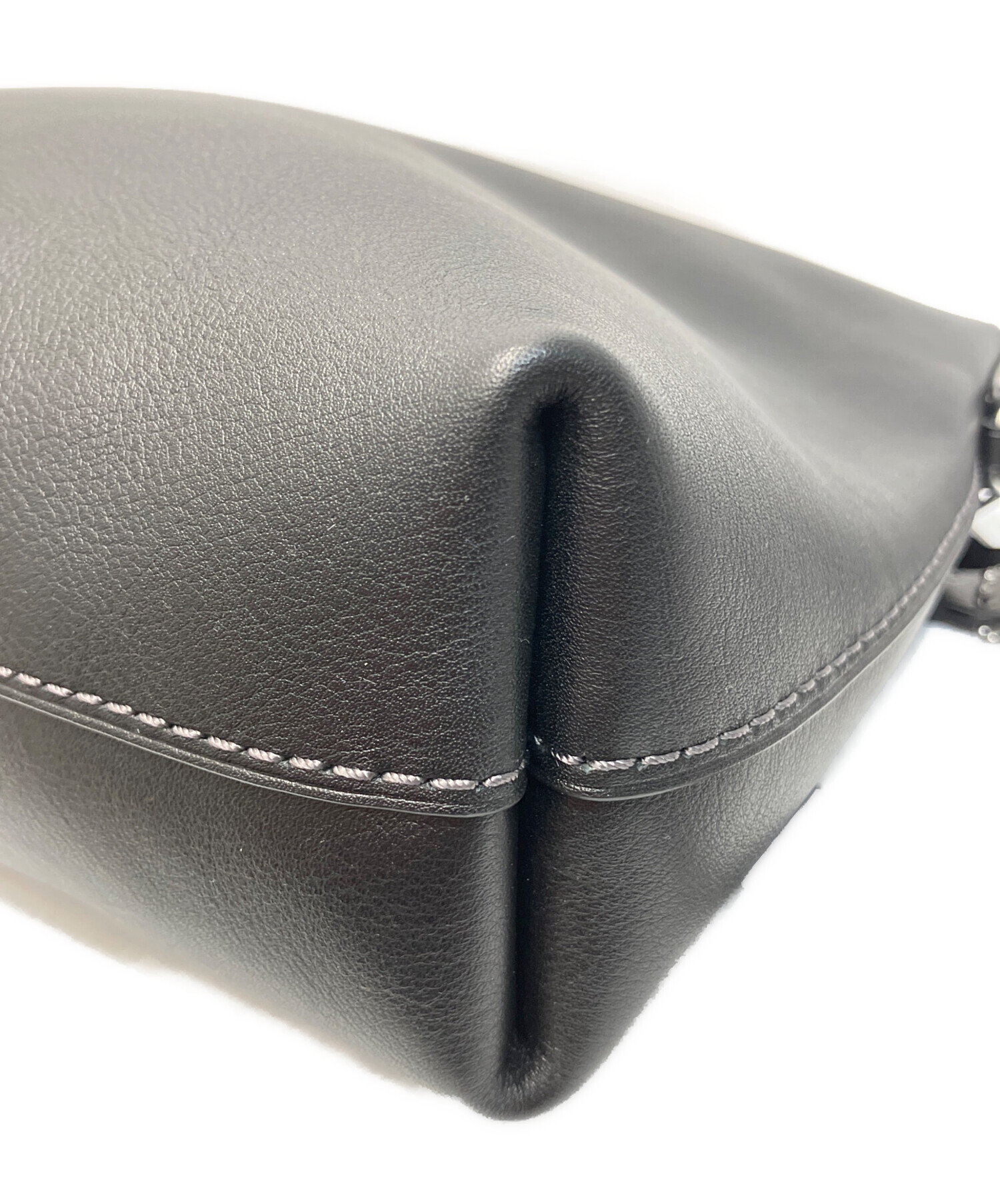 未使用品★COACH★ レザーケース 中古・古着通販】COACH (コーチ) モットメッセンジャーバッグ33