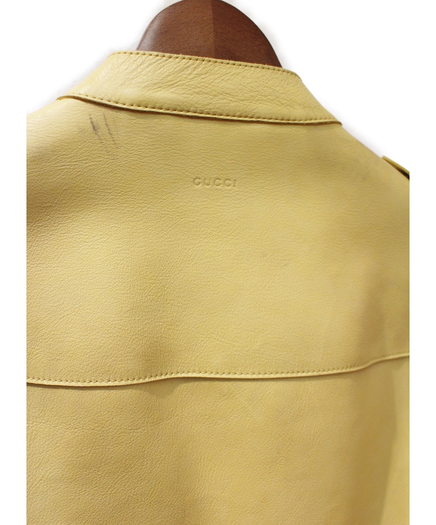 Gucci ベージュ レザージャケット 44 ヴィンテージ 新着ファッション - Gucci ベージュ レザージャケット 44 ヴィンテージ