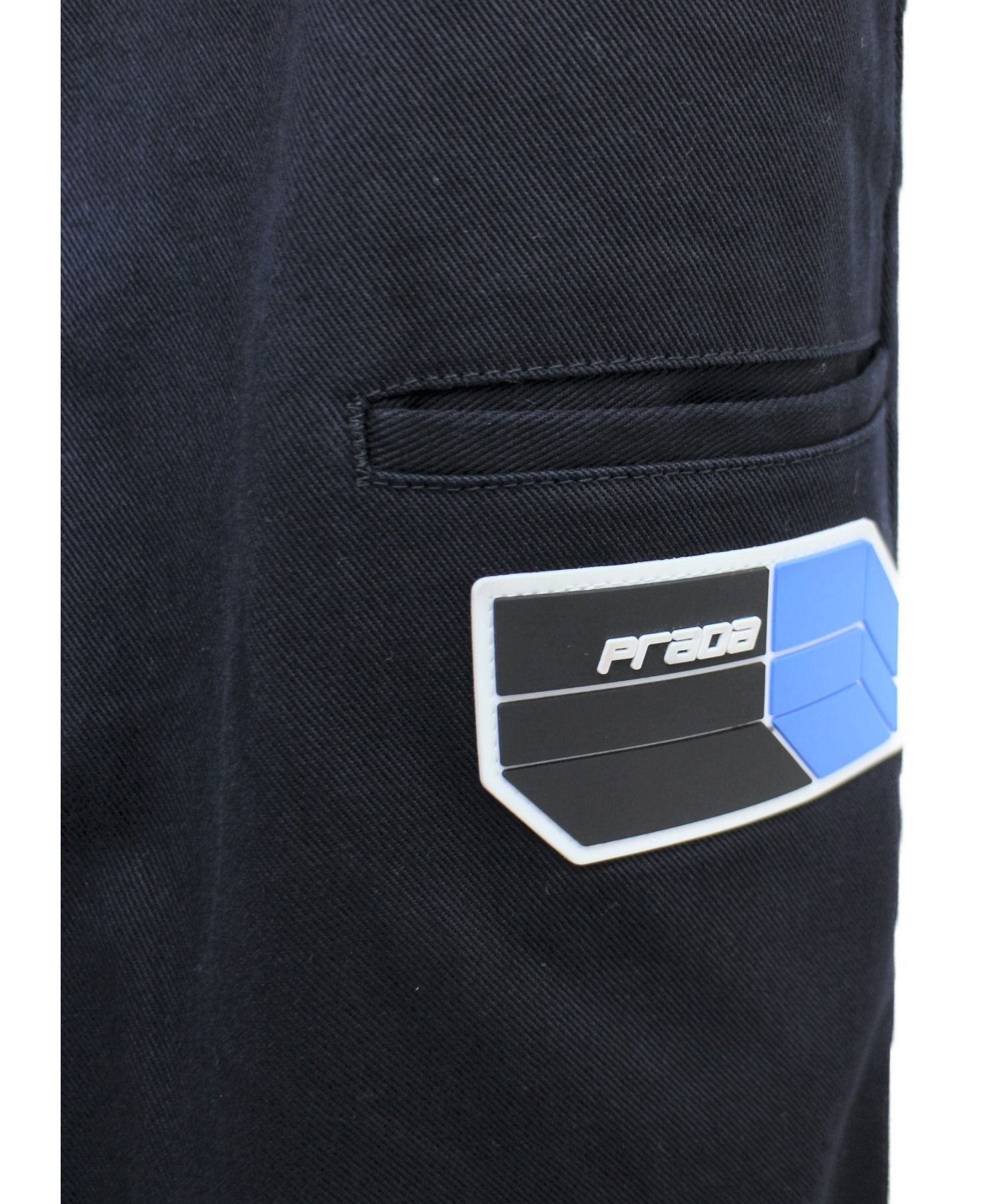中古・古着通販】PRADA (プラダ) ラバーロゴワッペンストレートパンツ