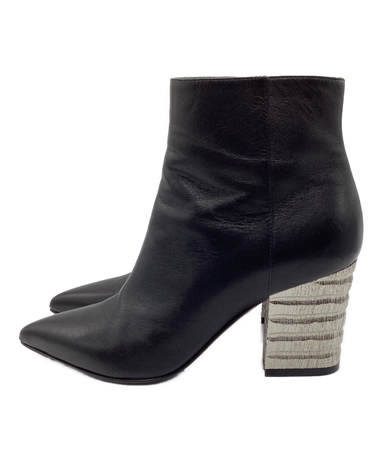 神崎恵さん着用♡Drawer 購入セルジオロッシ黒ショートブーツ 37 神崎恵さん着用♡Drawer 購入セルジオロッシ黒ショートブーツ 37 2025