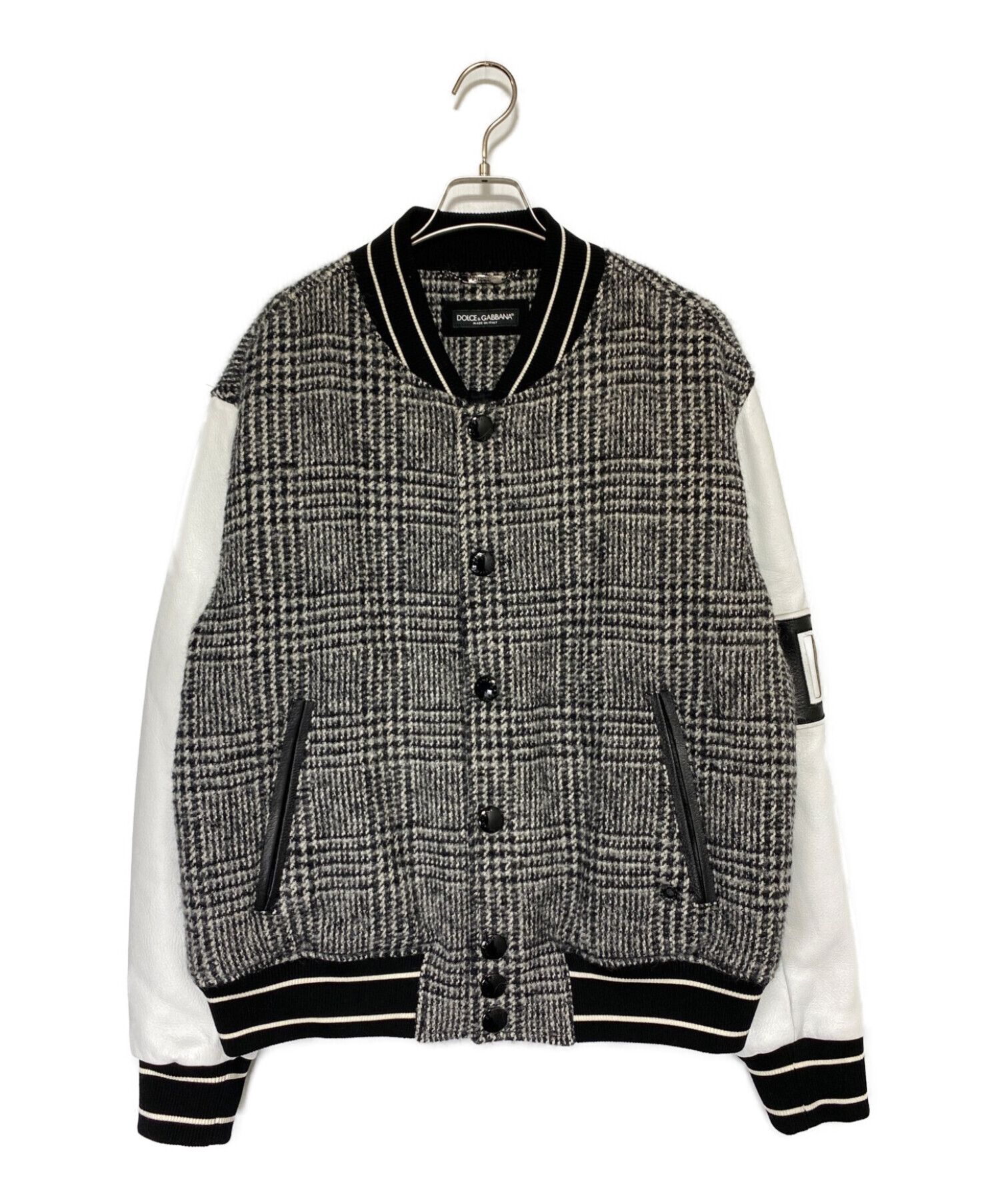 DOLCE & GABBANA DGロゴ スタジャン ホワイト×ブラック DOLCE & GABBANA DGロゴ スタジャン ホワイト×ブラック Dolce