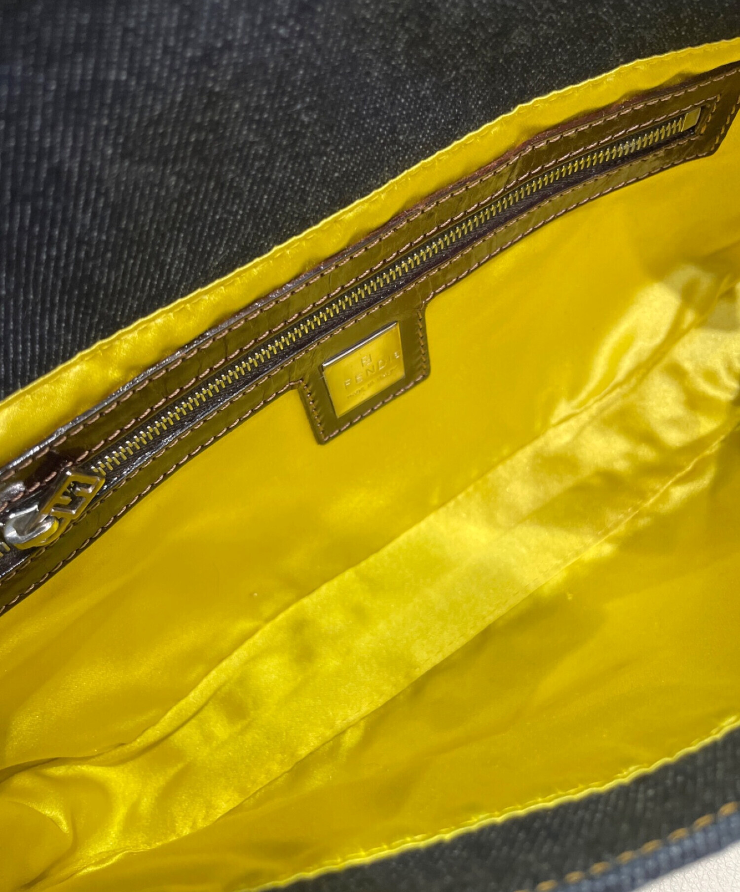 FENDI ビーズ刺繍 ハンドバッグ FENDI フェンディ】20SS マンマバケット ビーズ 刺繍 ハンドバッグ を