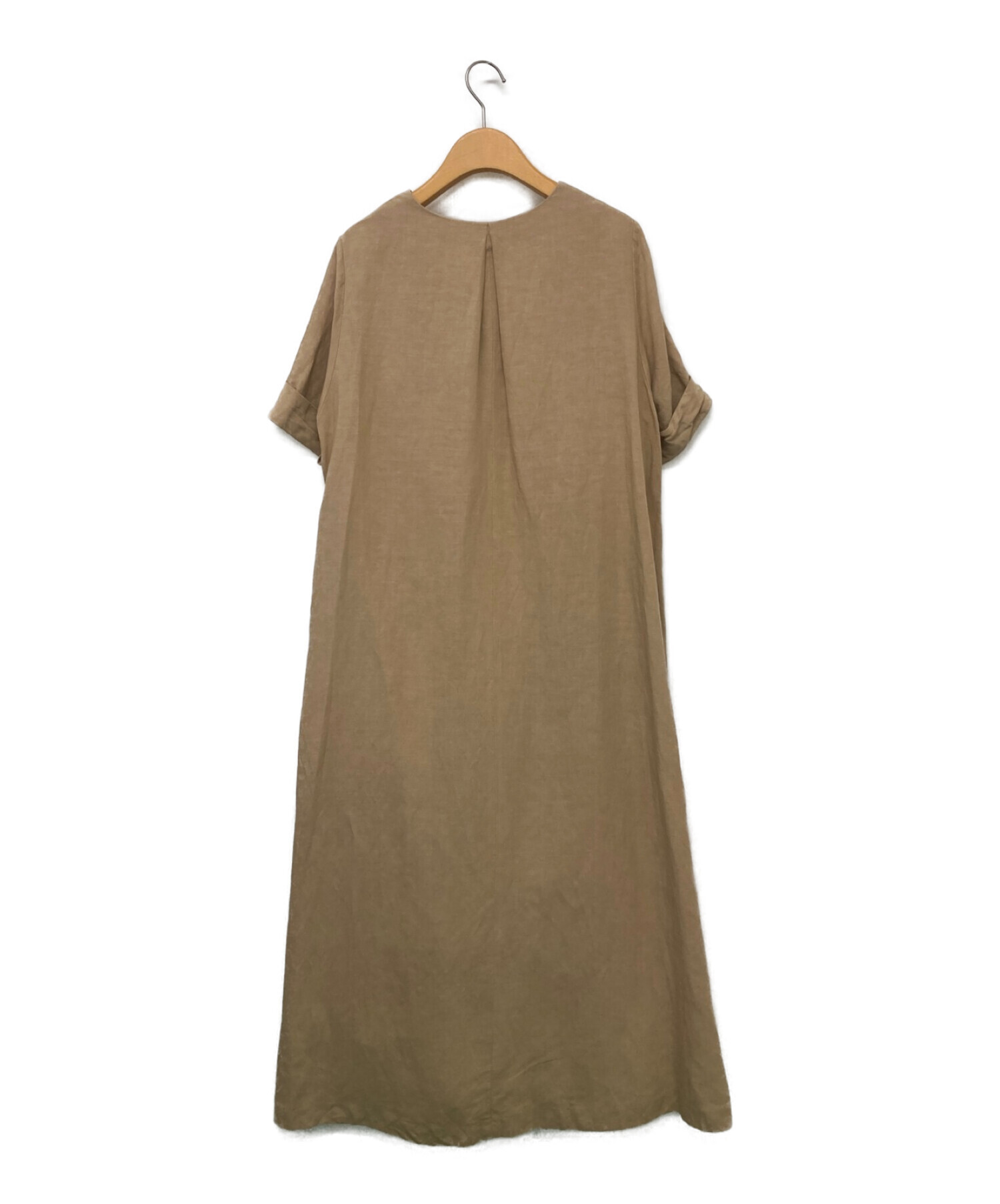 中古・古着通販】CADUNE (カデュネ) 深VAラインワンピース ベージュ  