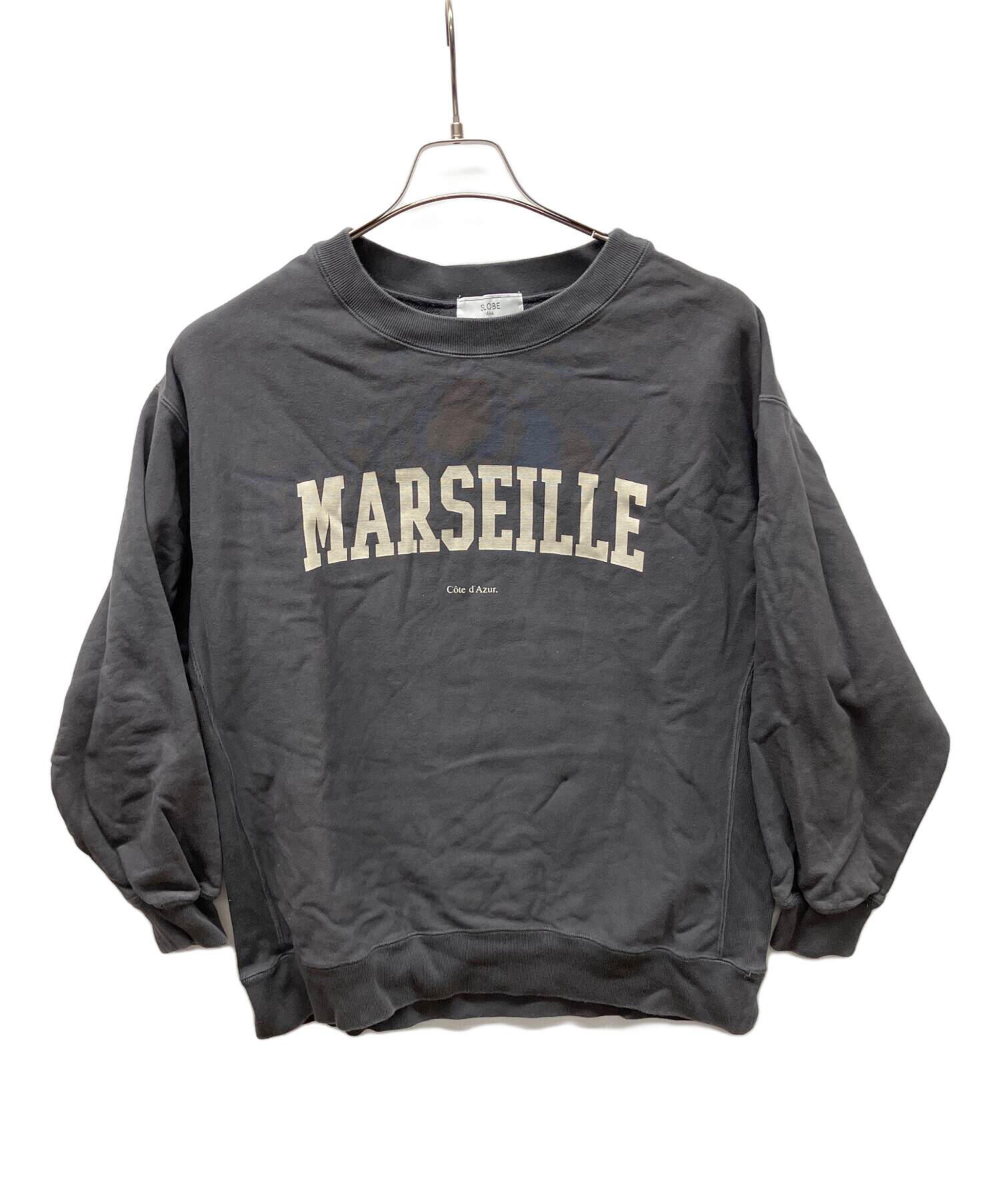 SLOBE IENA MARSEILLE ロゴスウェット WEB限定/追加》MARSEILLE ロゴスウェット（スウェット）｜SLOBE IENA