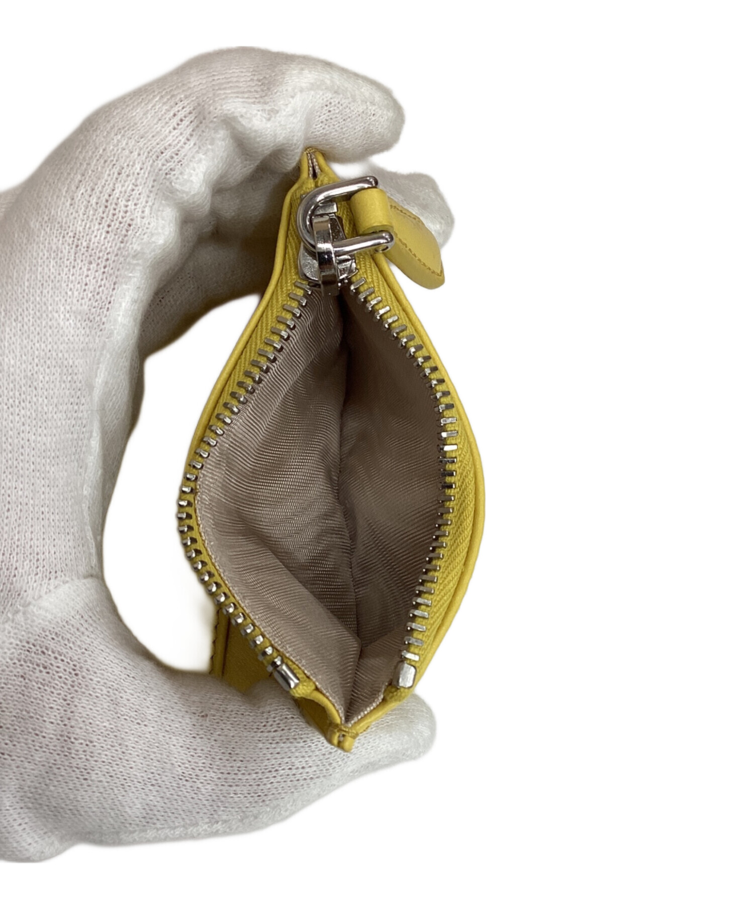 PRADA レザーケース未使用品 中古・古着通販】PRADA (プラダ) グレーストライアングルエンボス