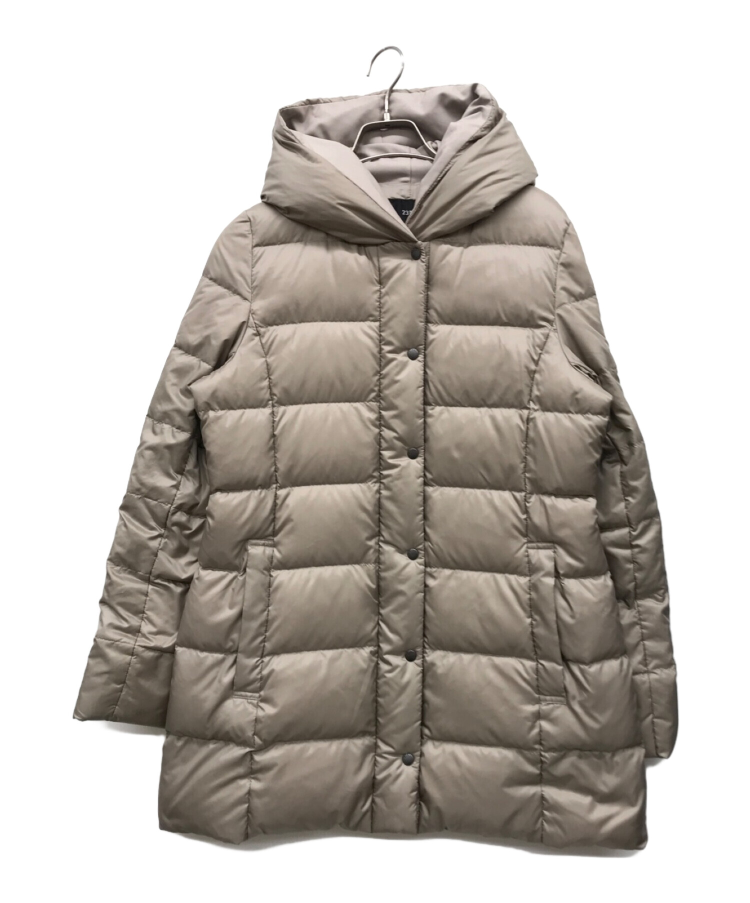 中古・古着通販】23区 (ニジュウサンク) シレータフタフーデッドダウン