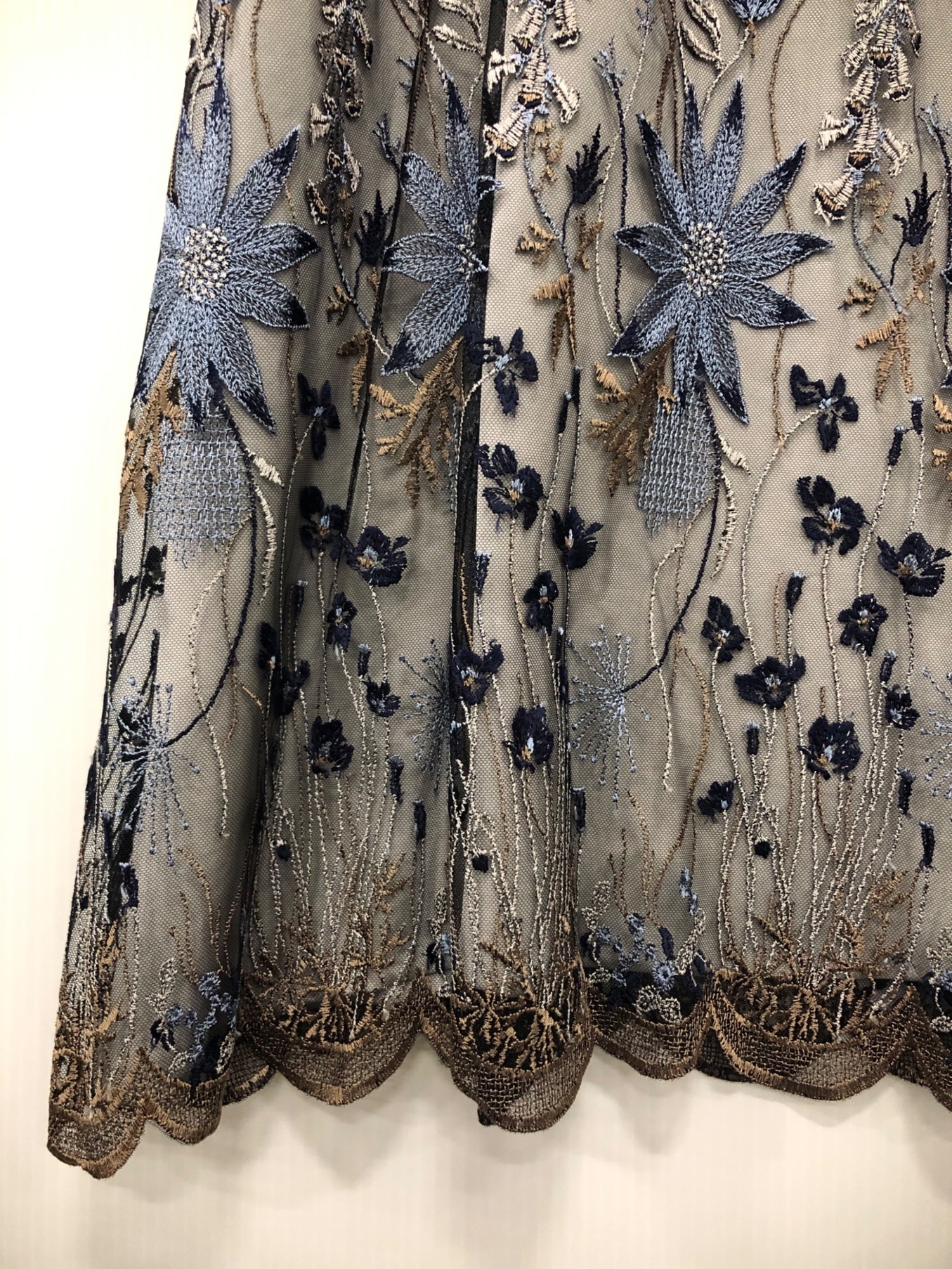 中古・古着通販】MURRAL (ミューラル) Everlasting embroidery lace 中古・古着通販】MURRAL (ミューラル) Everlasting embroidery lace