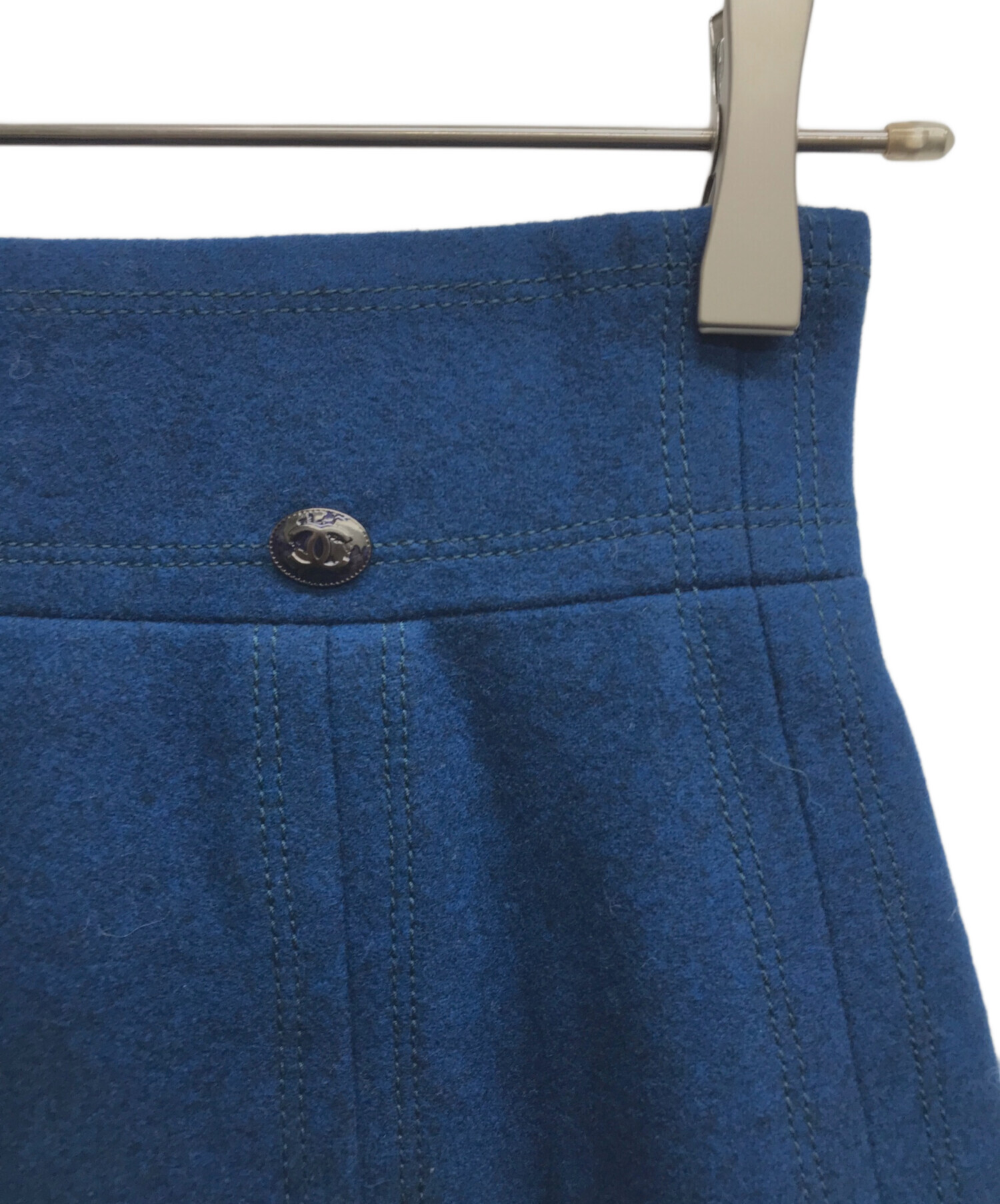 CHANEL プリーツミディ丈スカート ウール100％ 44 フランス製 CHANEL プリーツミディ丈スカート ウール100％ 44 フランス製