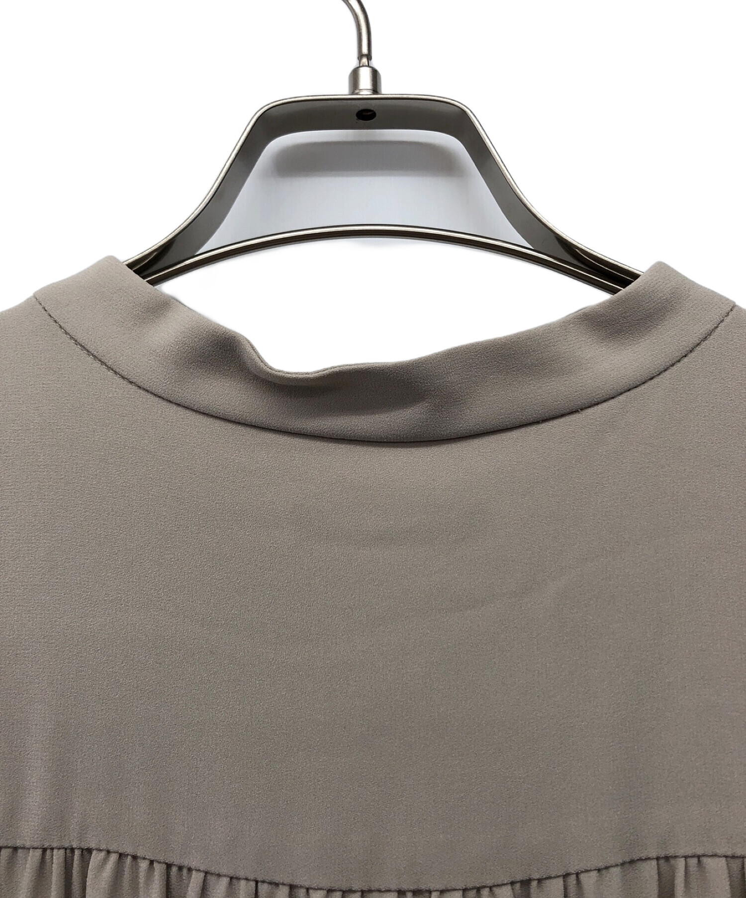 新品✨セオリーリュクス　ジョーゼットロングワンピース　ベージュ　40 中古・古着通販】theory luxe (セオリーリュクス) ワンピース ベージュ