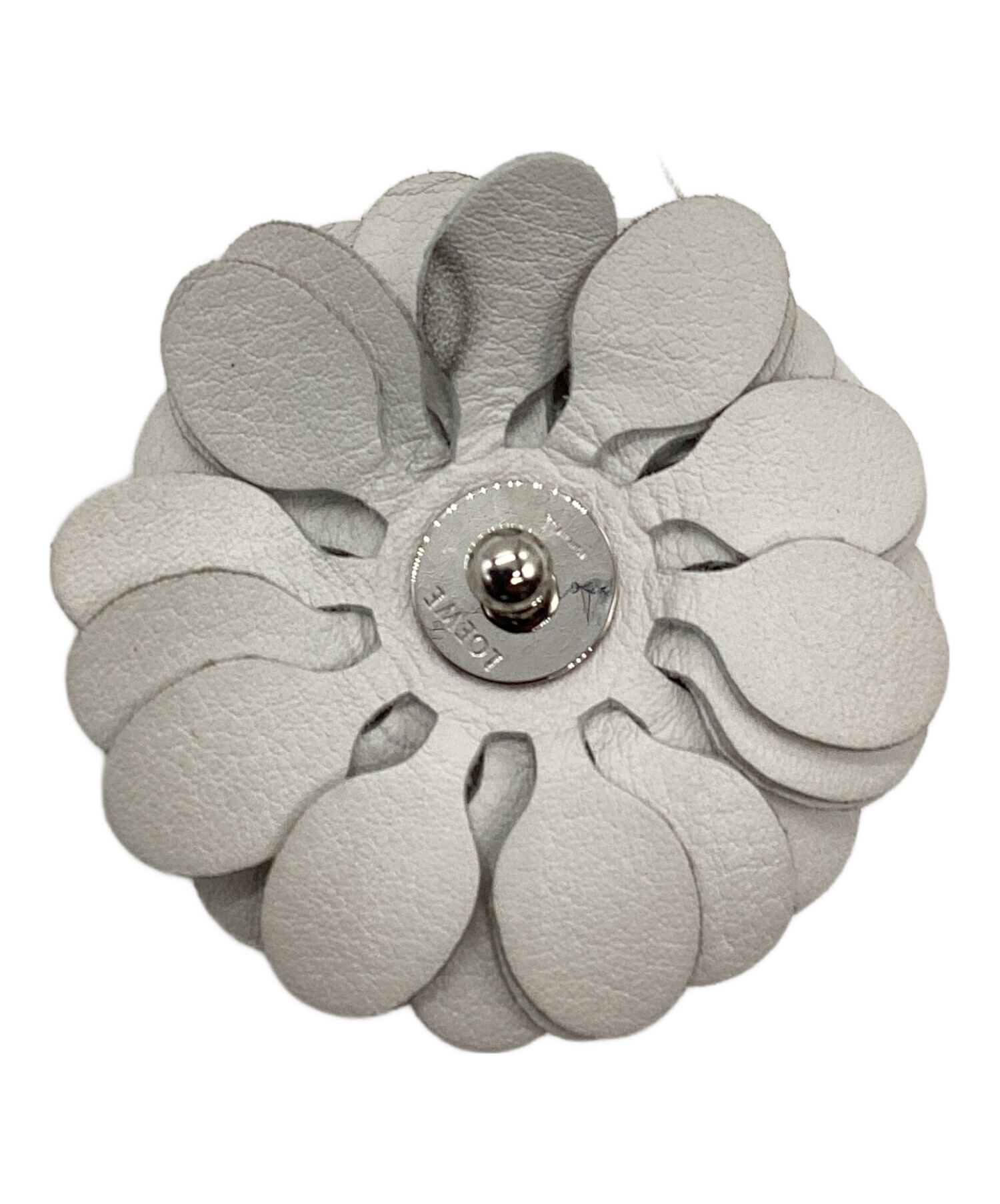 中古・古着通販】LOEWE (ロエベ) スタッド フラワー チャーム ホワイト