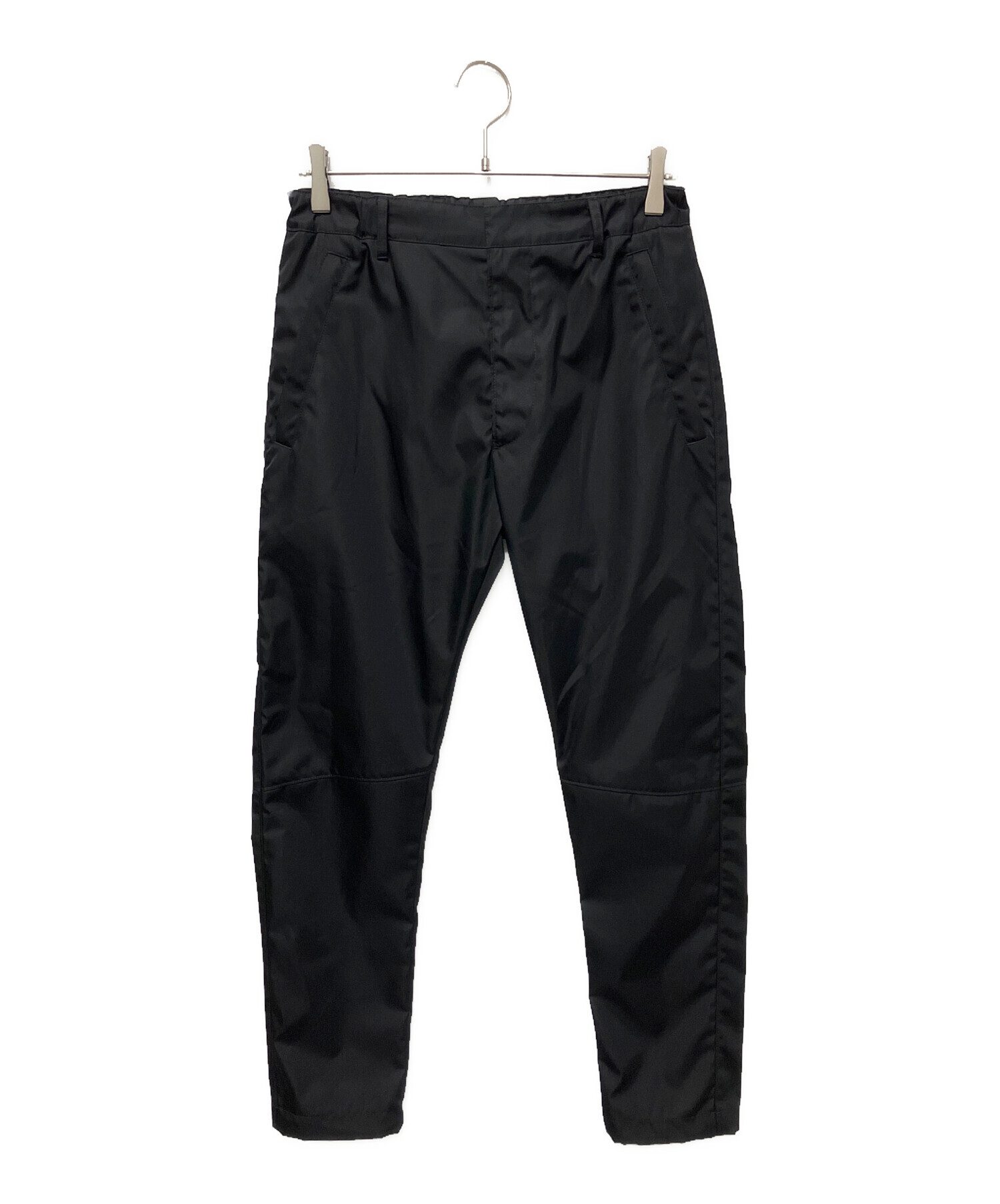 中古・古着通販】PRADA (プラダ) RE NYLON スラックス ブラック 中古・古着通販】PRADA (プラダ) RE NYLON スラックス ブラック