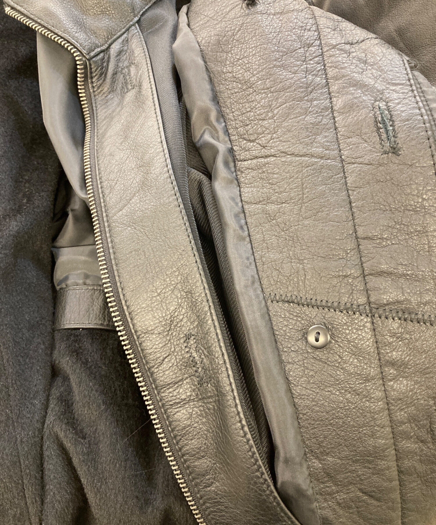 中古・古着通販】VICTORINOX (ビクトリノックス) レザーコート