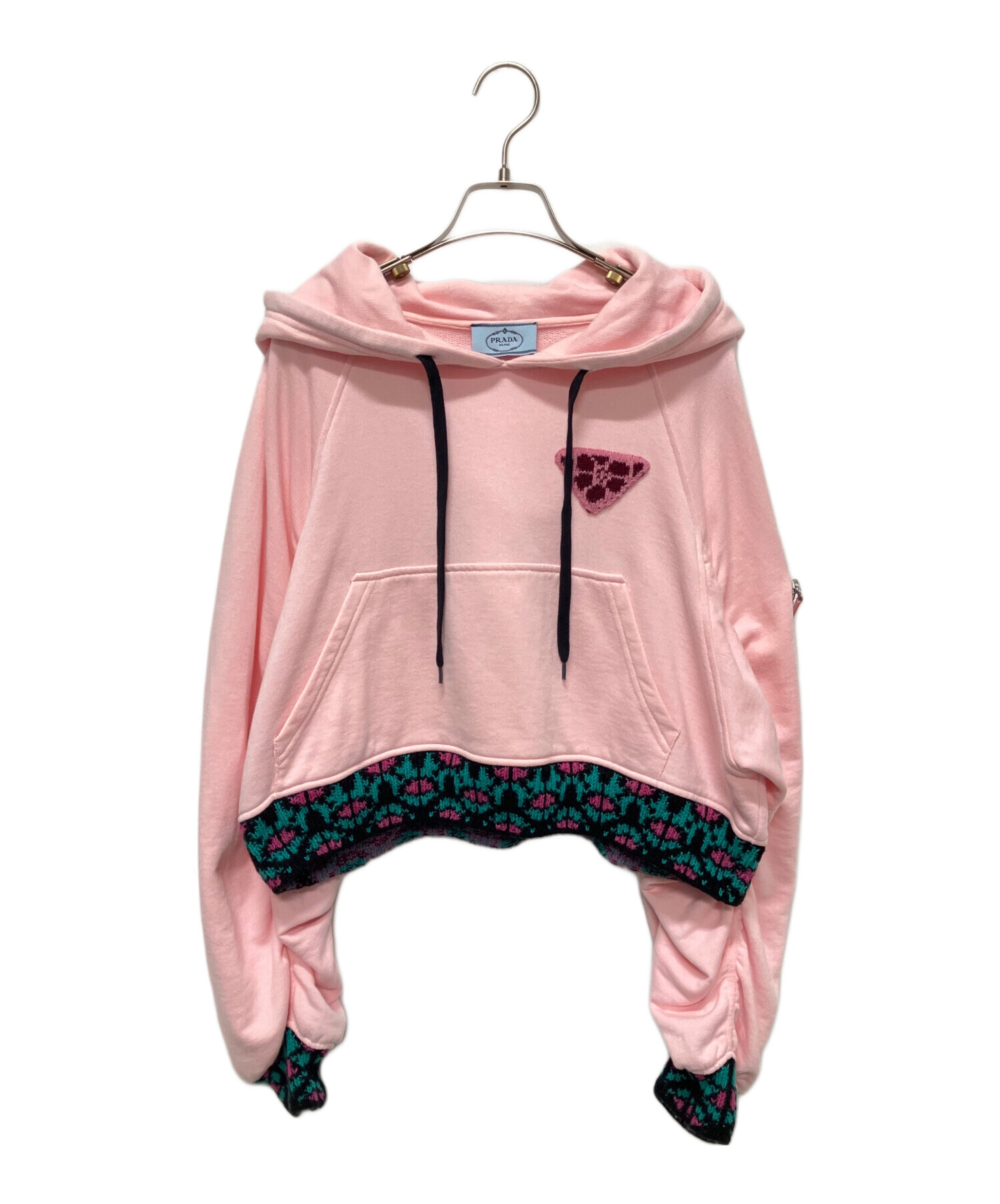 プラダ　PRADA　近年モデル　クロップド　スウェット　ピンク　三角ロゴ プラダ PRADA 近年モデル クロップド スウェット ピンク 三角ロゴ