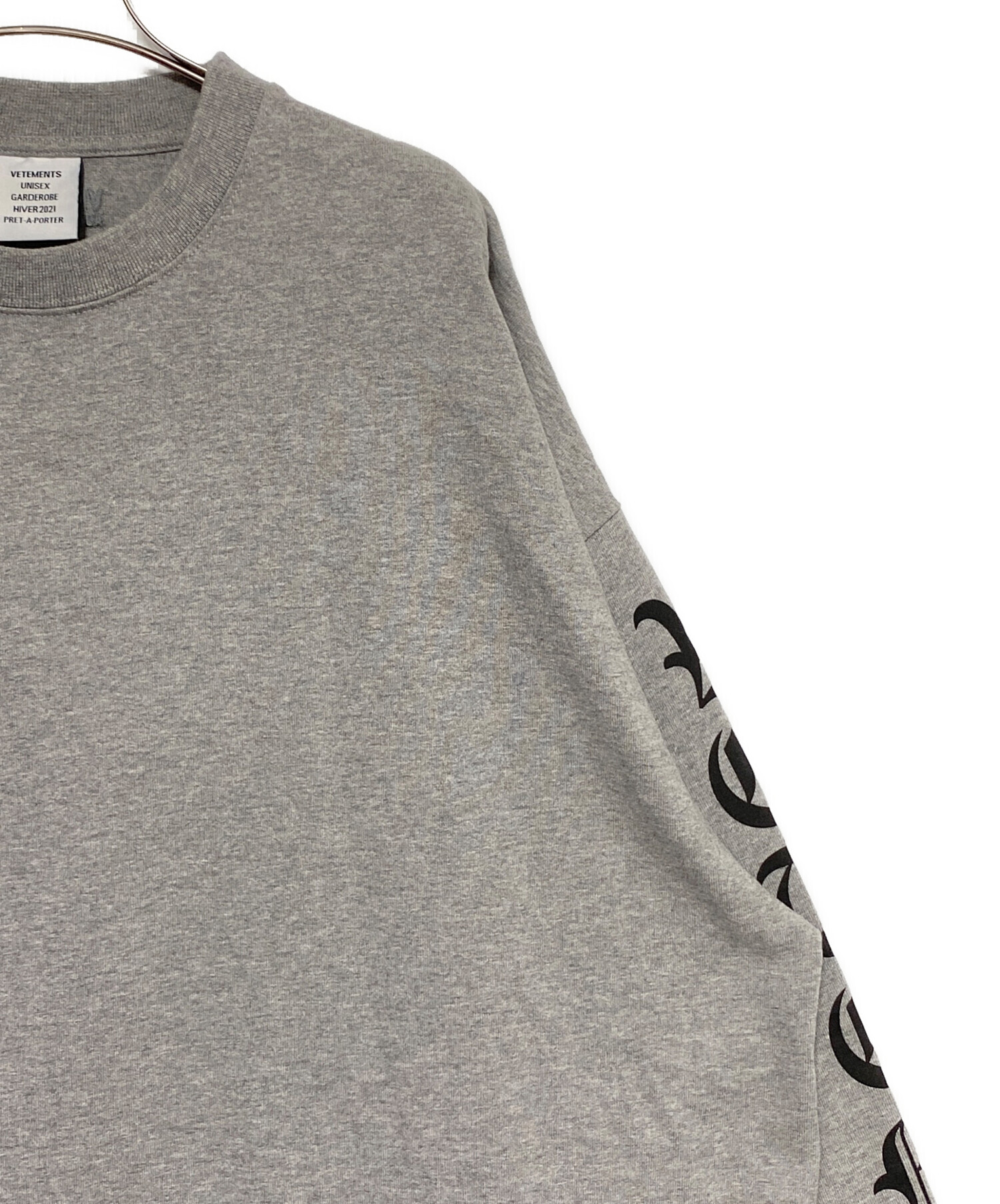 vetements ヴェトモン ゴシックロゴ ロンT 当日発送可能 vetementsゴシックロゴ ロンt vetements ヴェトモン ゴシックロゴ ロン