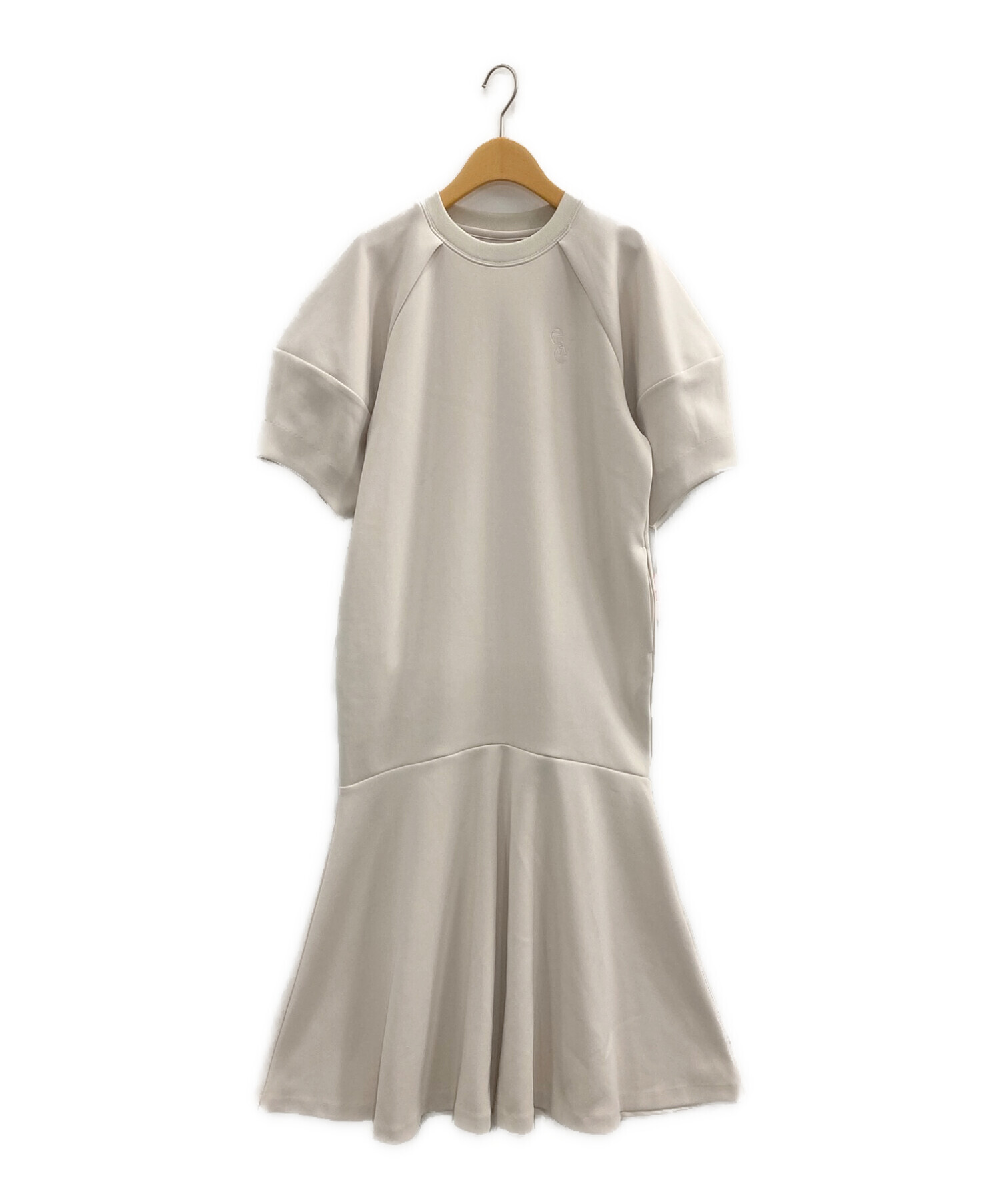 中古・古着通販】emmi atelier (エミアトリエ) ewcダンボール 中古・古着通販】emmi atelier (エミアトリエ) ewcダンボール