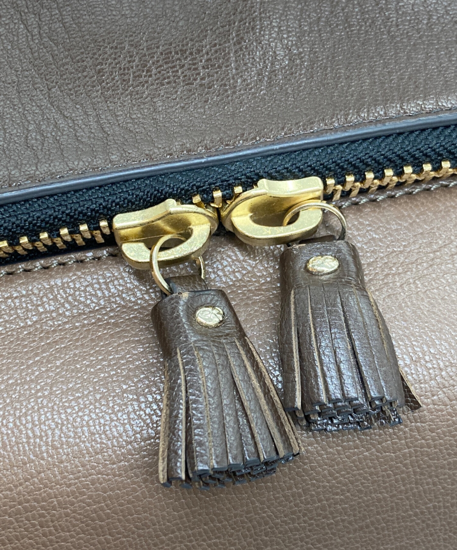 中古・古着通販】ANYA HINDMARCH (アニヤハインドマーチ) マキシジップ