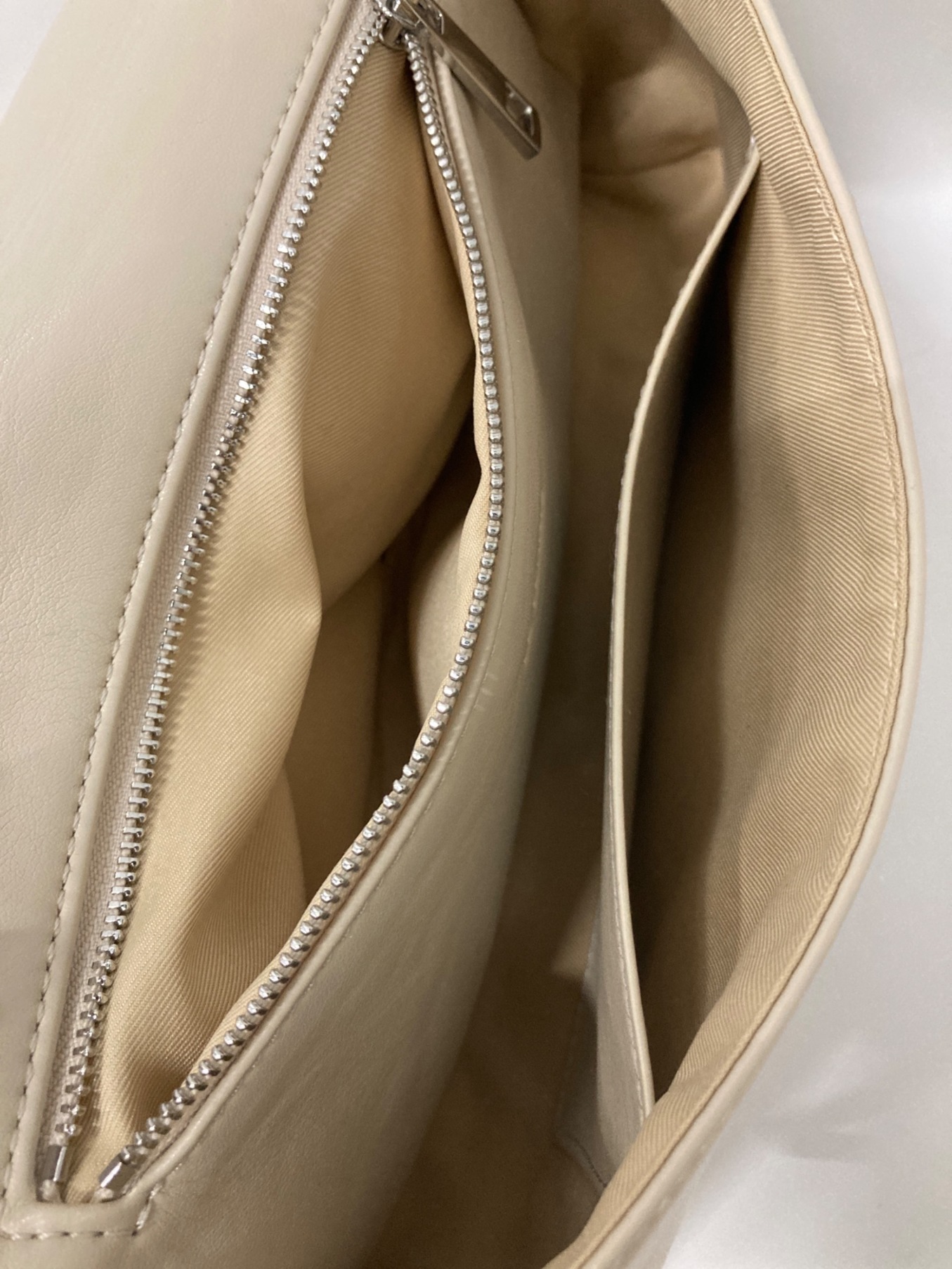 中古・古着通販】Le vernis (ル ベルニ) PUFFER SQUARE BAG アイボリー 