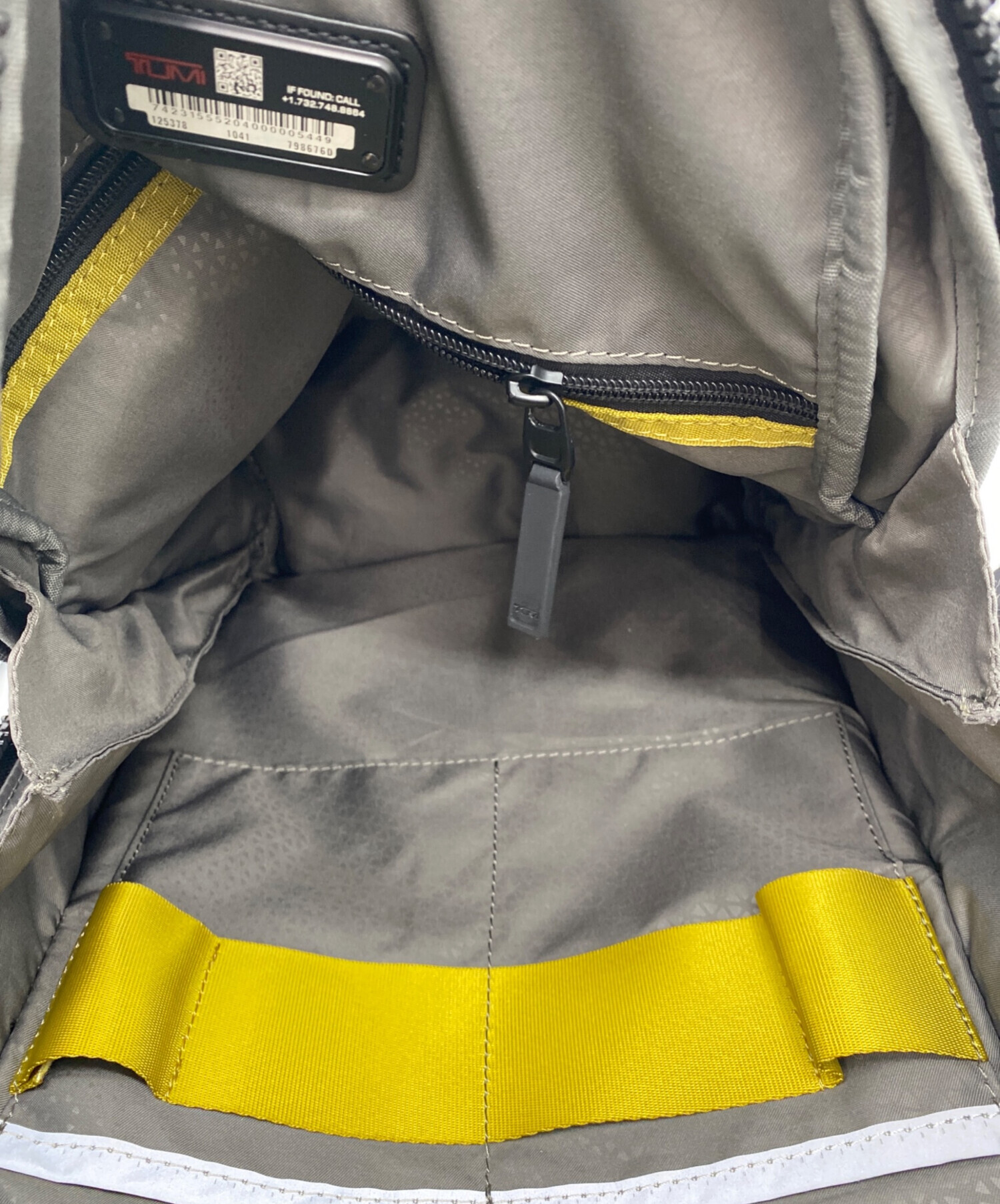 中古・古着通販】TUMI (トゥミ) ノタウェイバックバッグ ブラック 