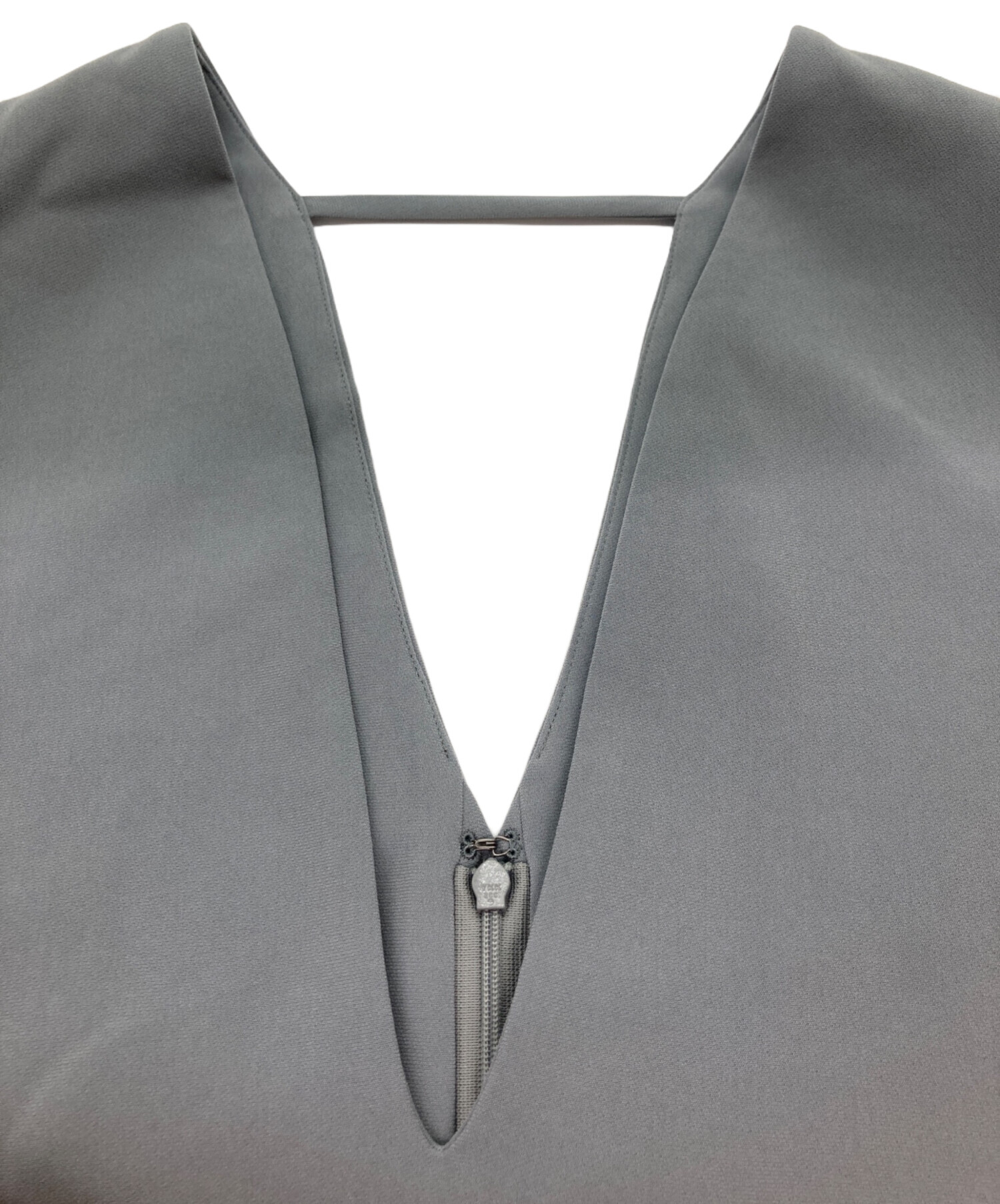 【着用浅　美品】ユナイテッドアローズ　Vネックジャンパスカート サイズ36 中古・古着通販】UNITED ARROWS (ユナイテッドアローズ) AC/P ディープ