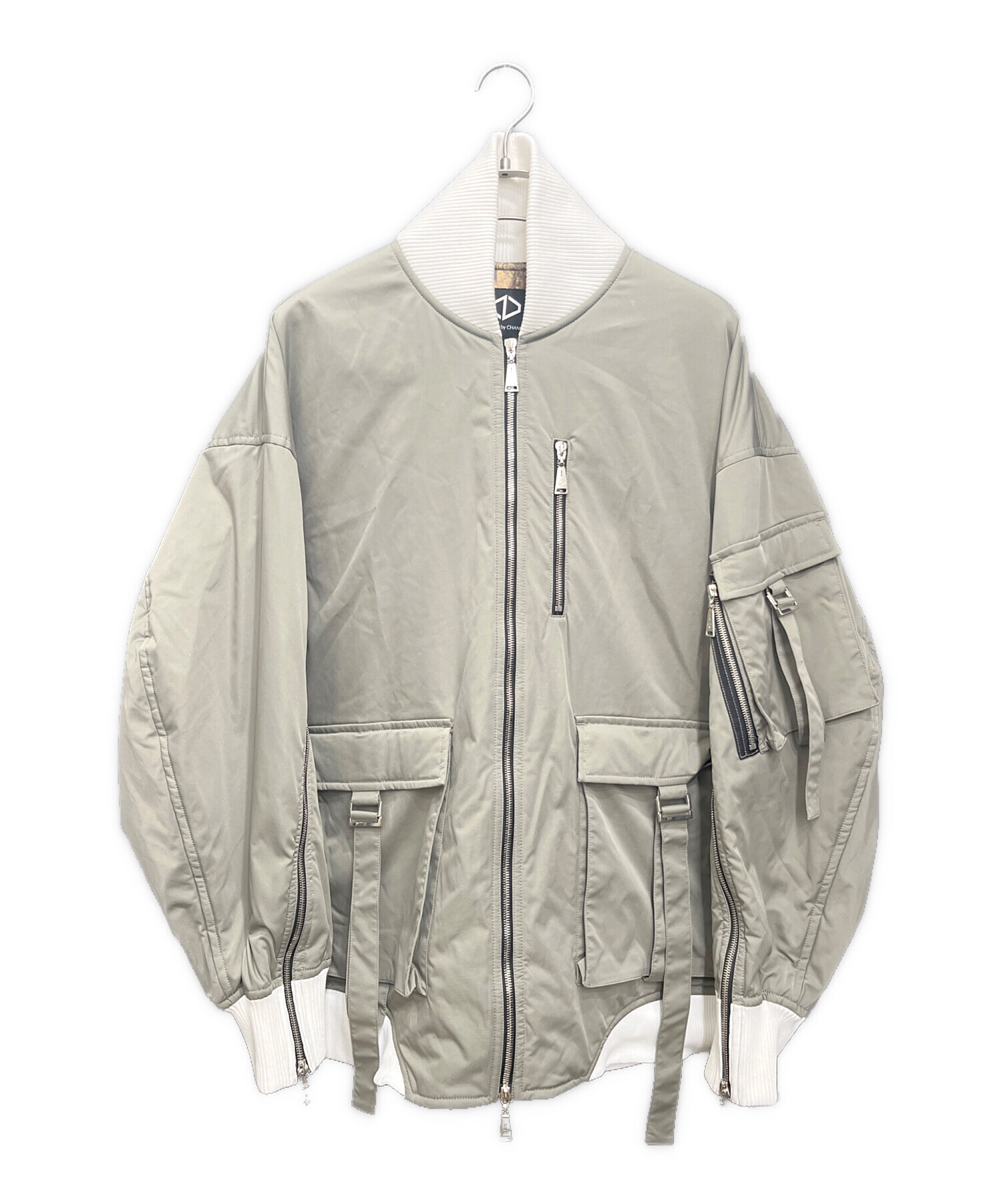 【お買取】Acuod by Chanuのホワイト ボンバー ジャケット 中古・古着通販】ACUOD by CHANU (アクオド バイ チャヌ) Over MA-1