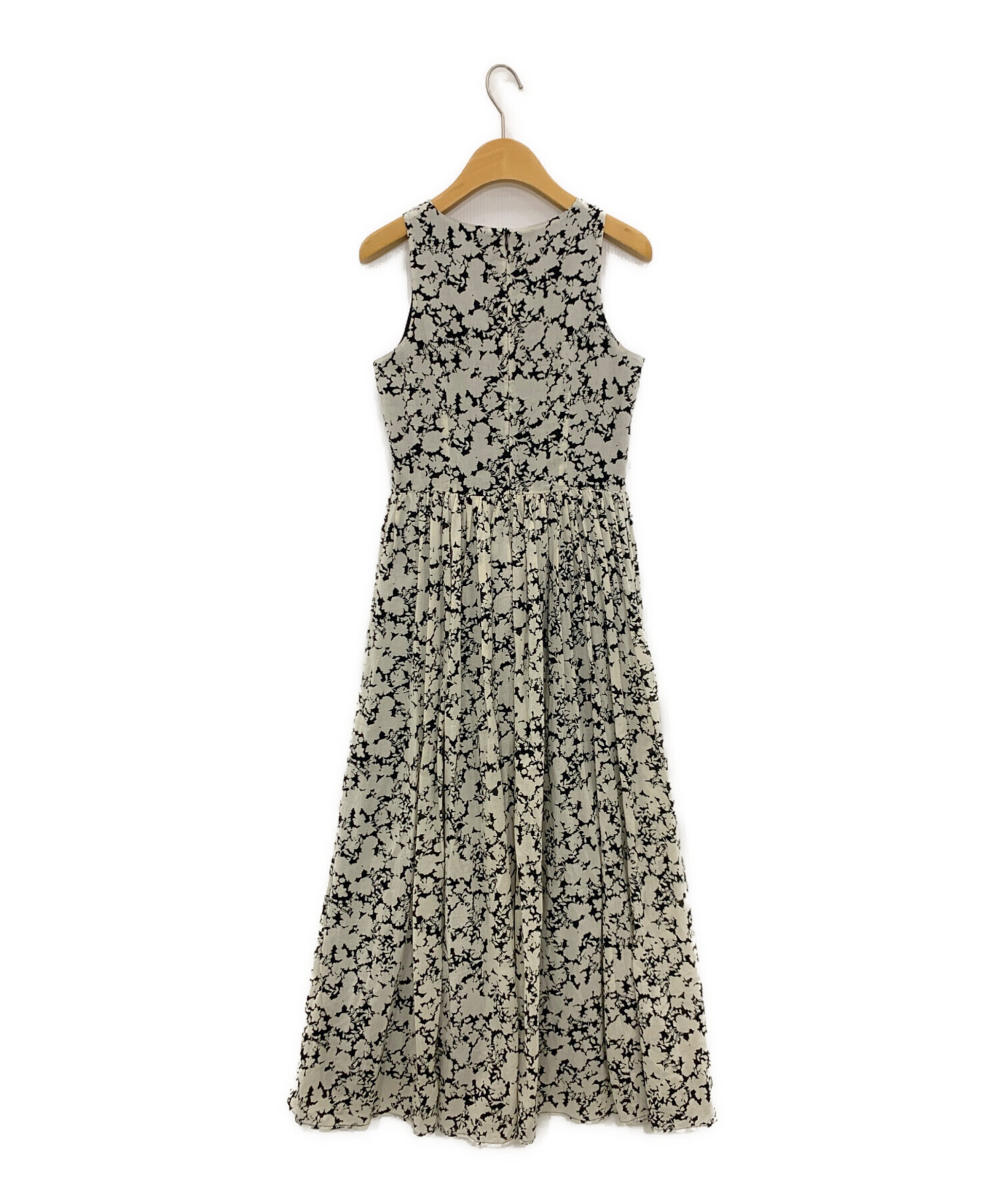 マリハ MARIHA 花柄ノースリーブマキシワンピース　サイズ36 マリハ MARIHA 花柄ノースリーブマキシワンピース サイズ36