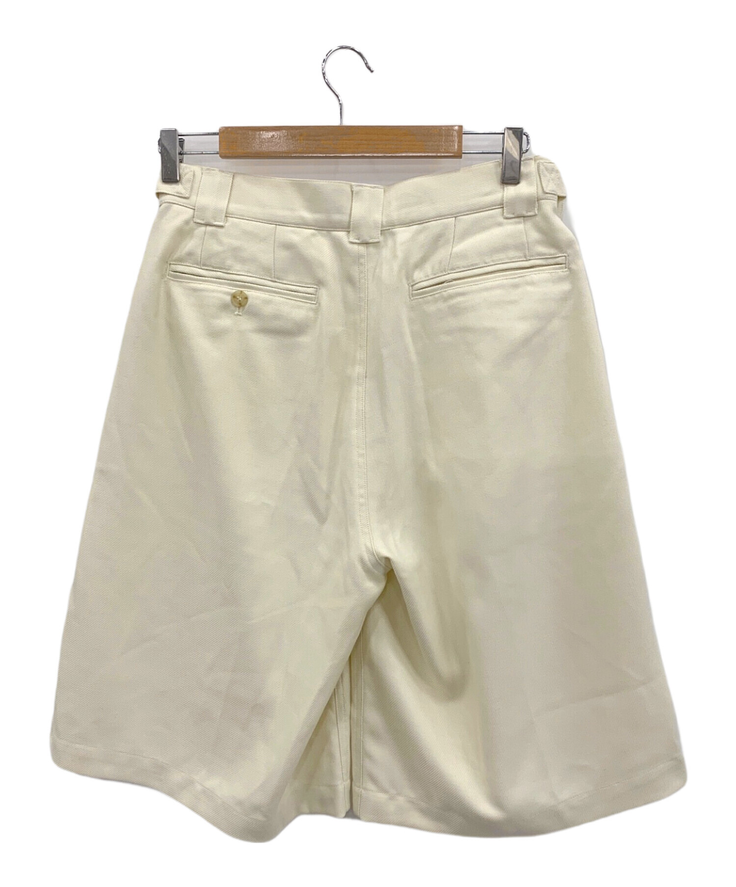 中古・古着通販】soerte (ソエルテ) 2tuck wide Half pants ホワイト 