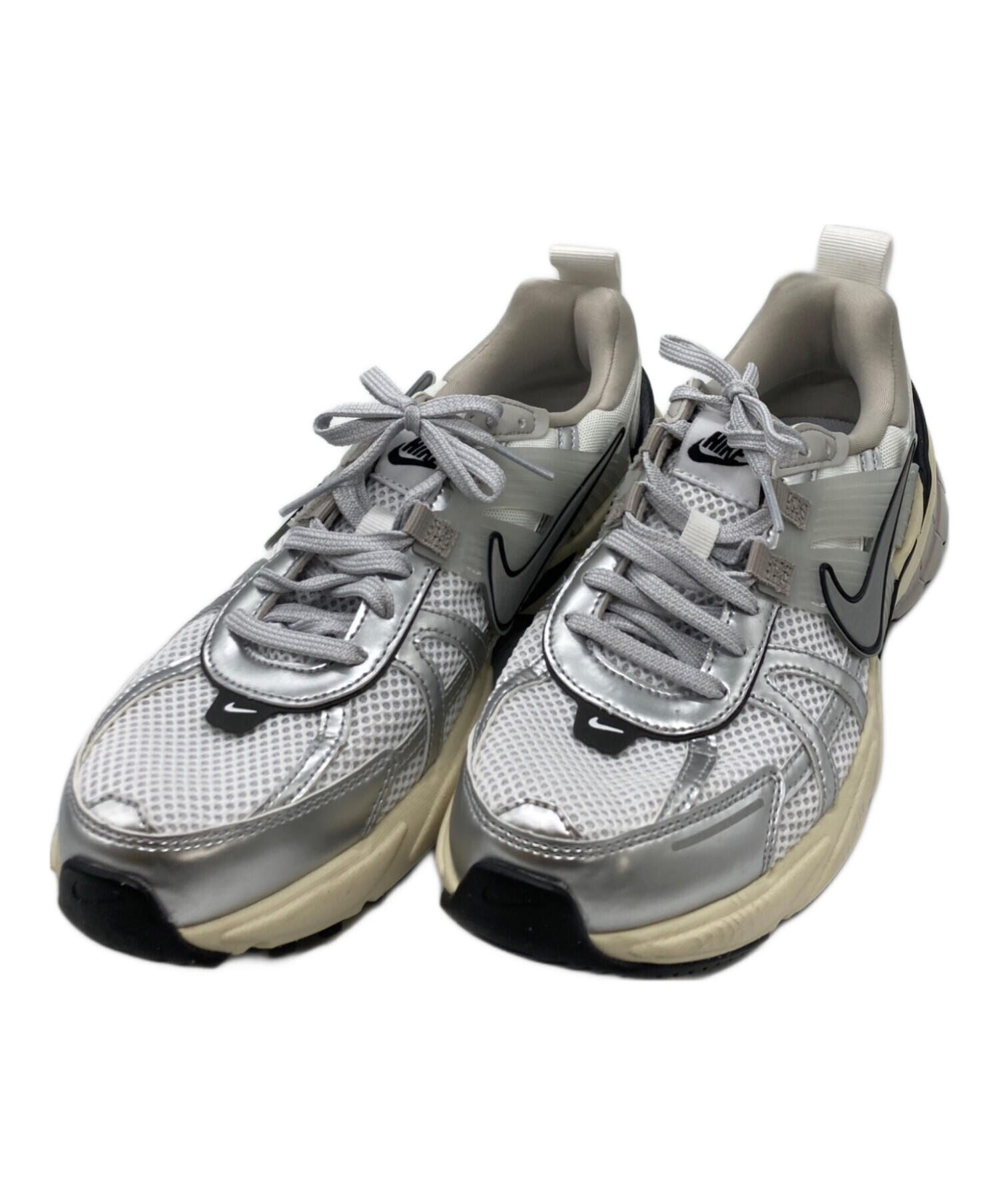 中古・古着通販】NIKE (ナイキ) WMNS V2K RUN ホワイト×シルバー 