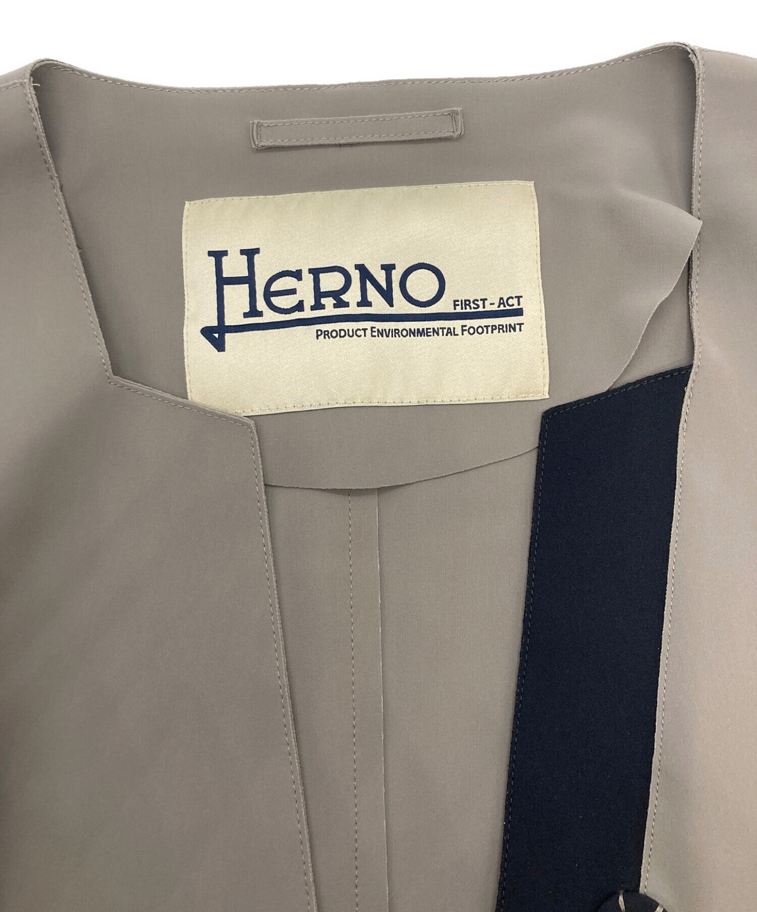中古・古着通販】HERNO (ヘルノ) ノーカラージャケット カーキ サイズ 