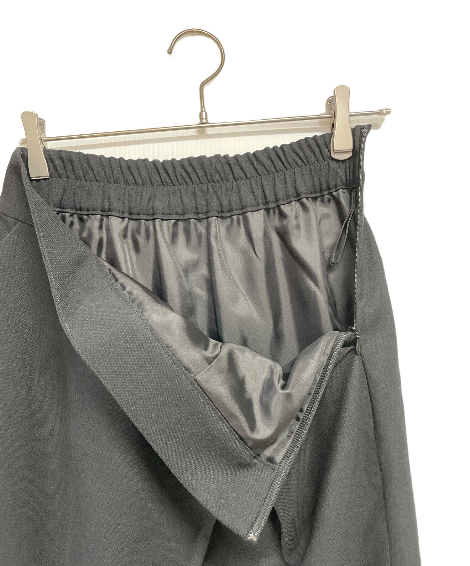 中古・古着通販】ADORE (アドーア) ドライブッチャースカート ブラック