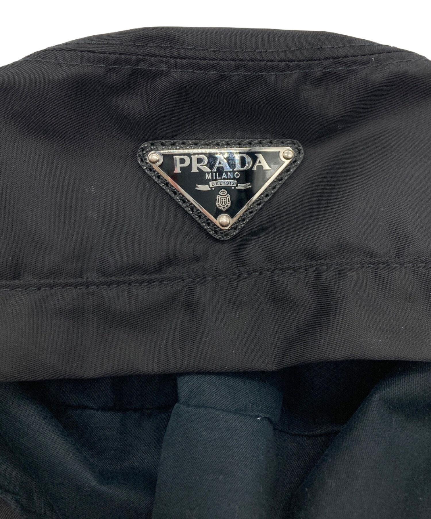 中古・古着通販】PRADA (プラダ) 三角プレート付きベレー帽 ブラック