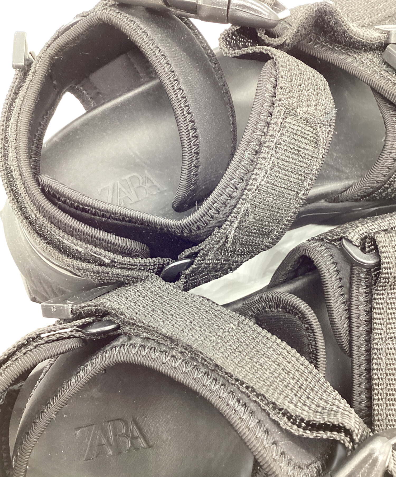 中古・古着通販】ZARA (ザラ) VIBRAM ハイキングサンダル ブラック