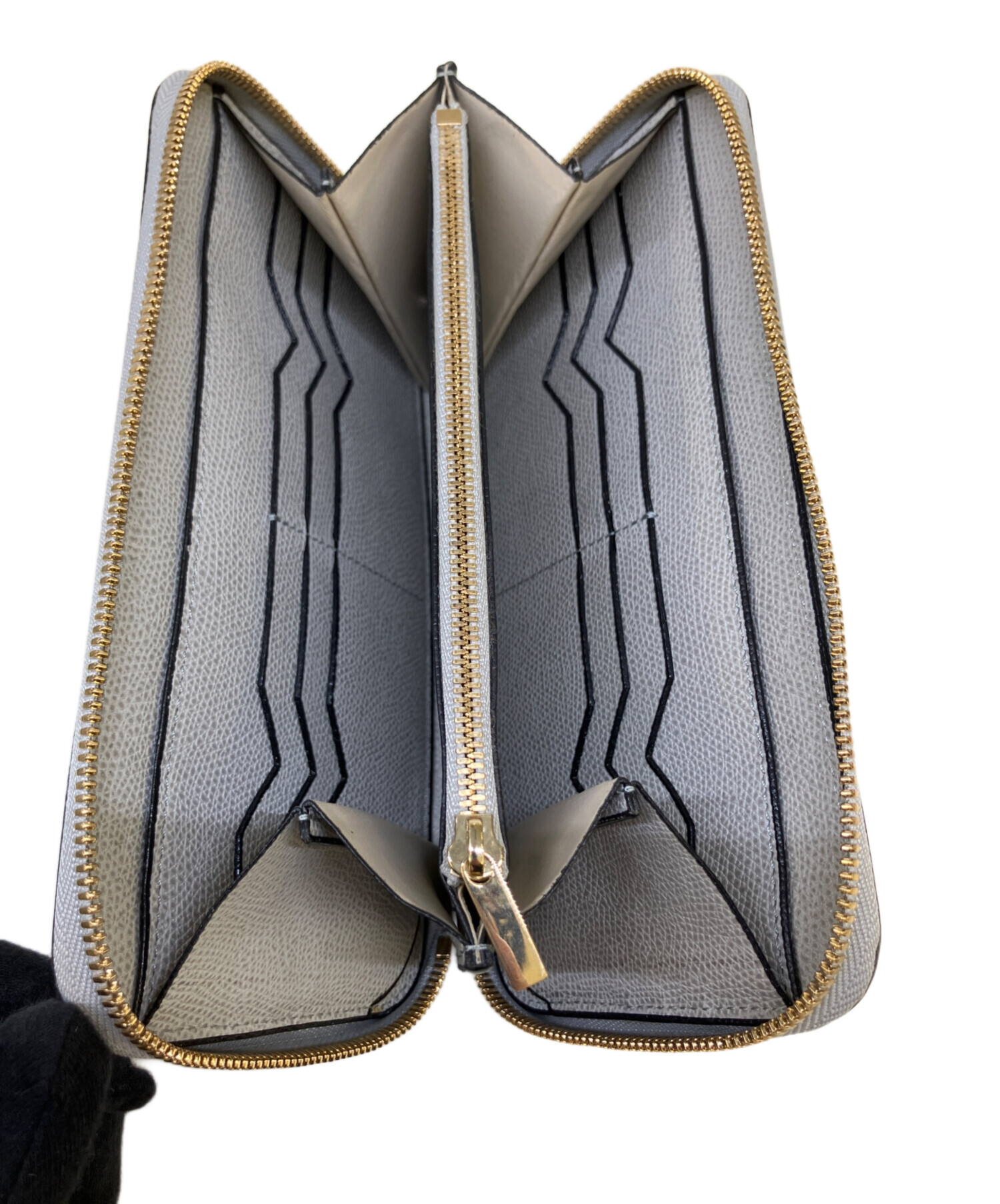 中古・古着通販】Valextra (ヴァレクストラ) ラウンドジップ12カード長