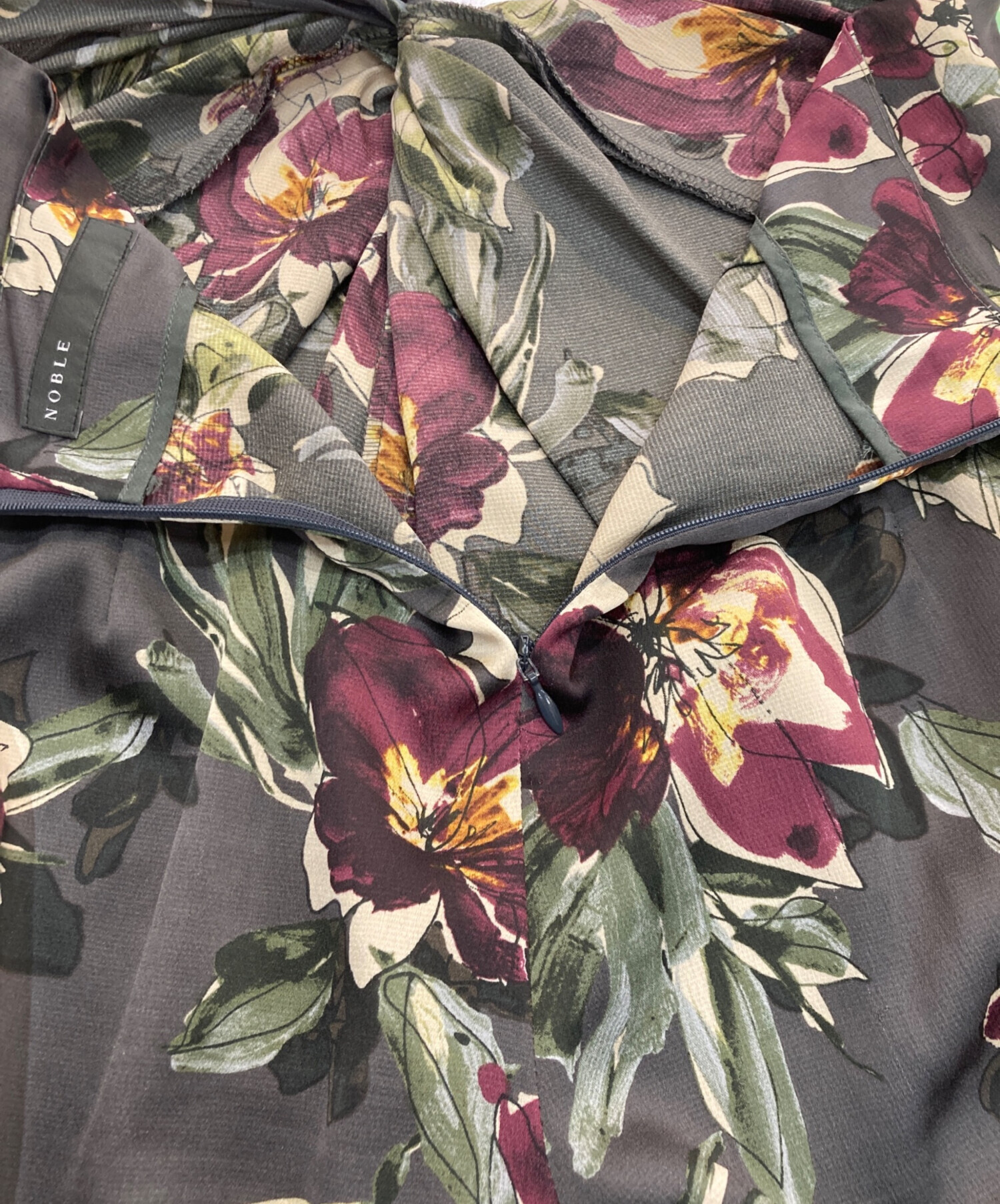 NOBLE スモーキーフラワープリントツイストパンツ　38 楽天市場】Spick and Span Noble NOBLE スモーキーフラワー