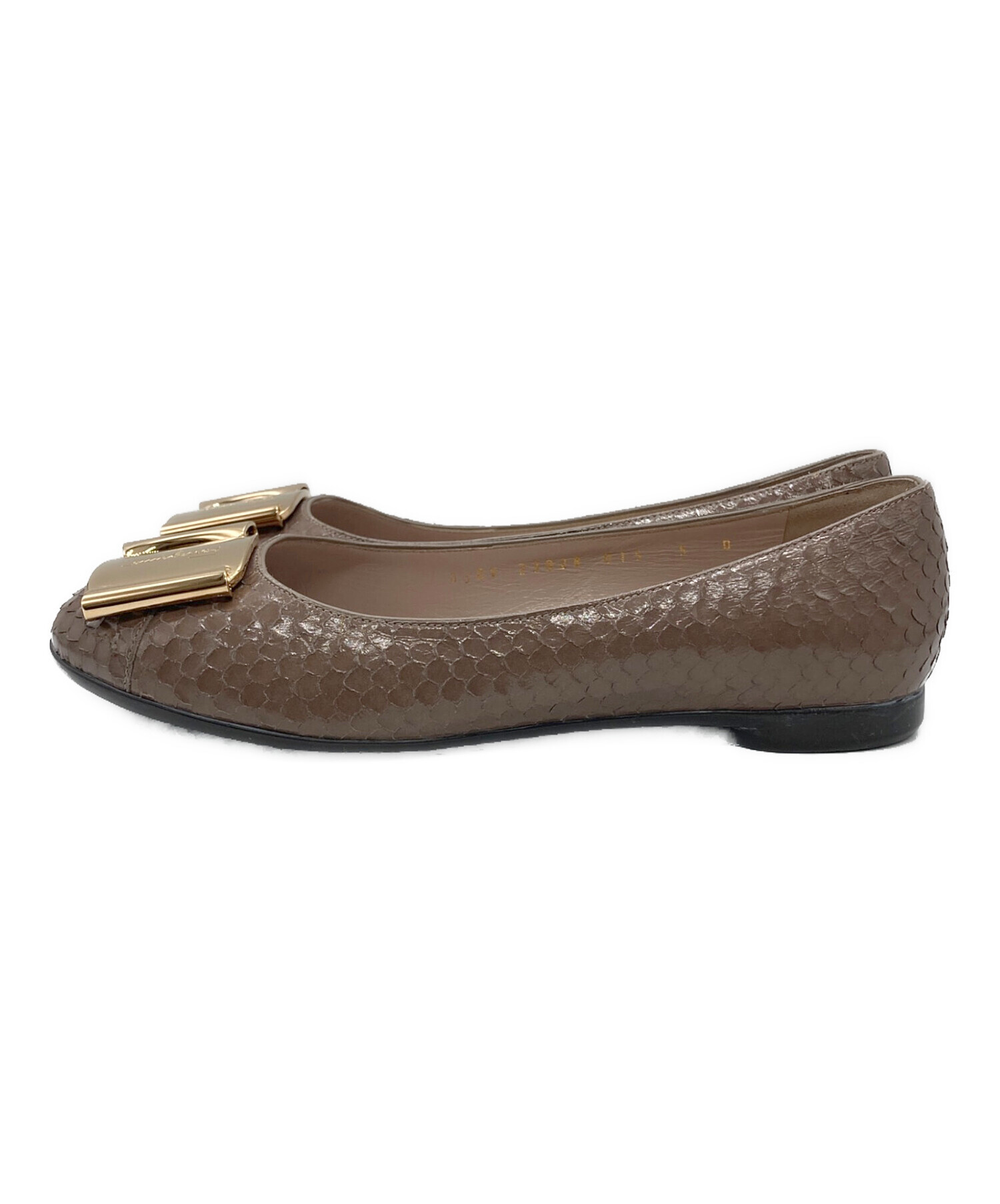 レディース Salvatore Ferragamo フェラガモ バックル フラットシューズ