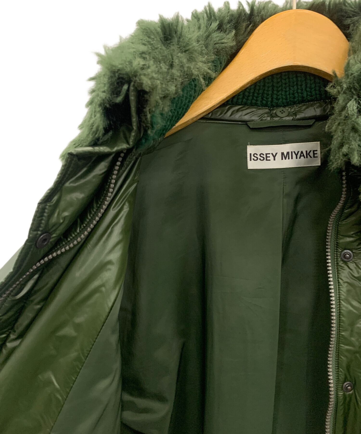 イッセイミヤケ WIND CORT 中綿コート カーキ S イッセイミヤケ WIND CORT 中綿コート カーキ S