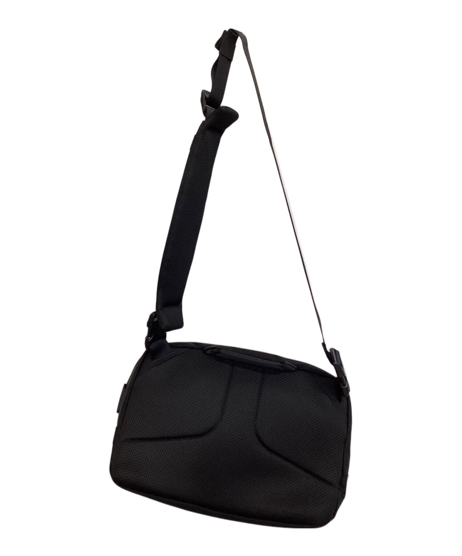 【中古品】Aer Tech Sling3 中古・古着通販】Aer (エアー) Tech Sling 3 ブラック｜ブランド・古着