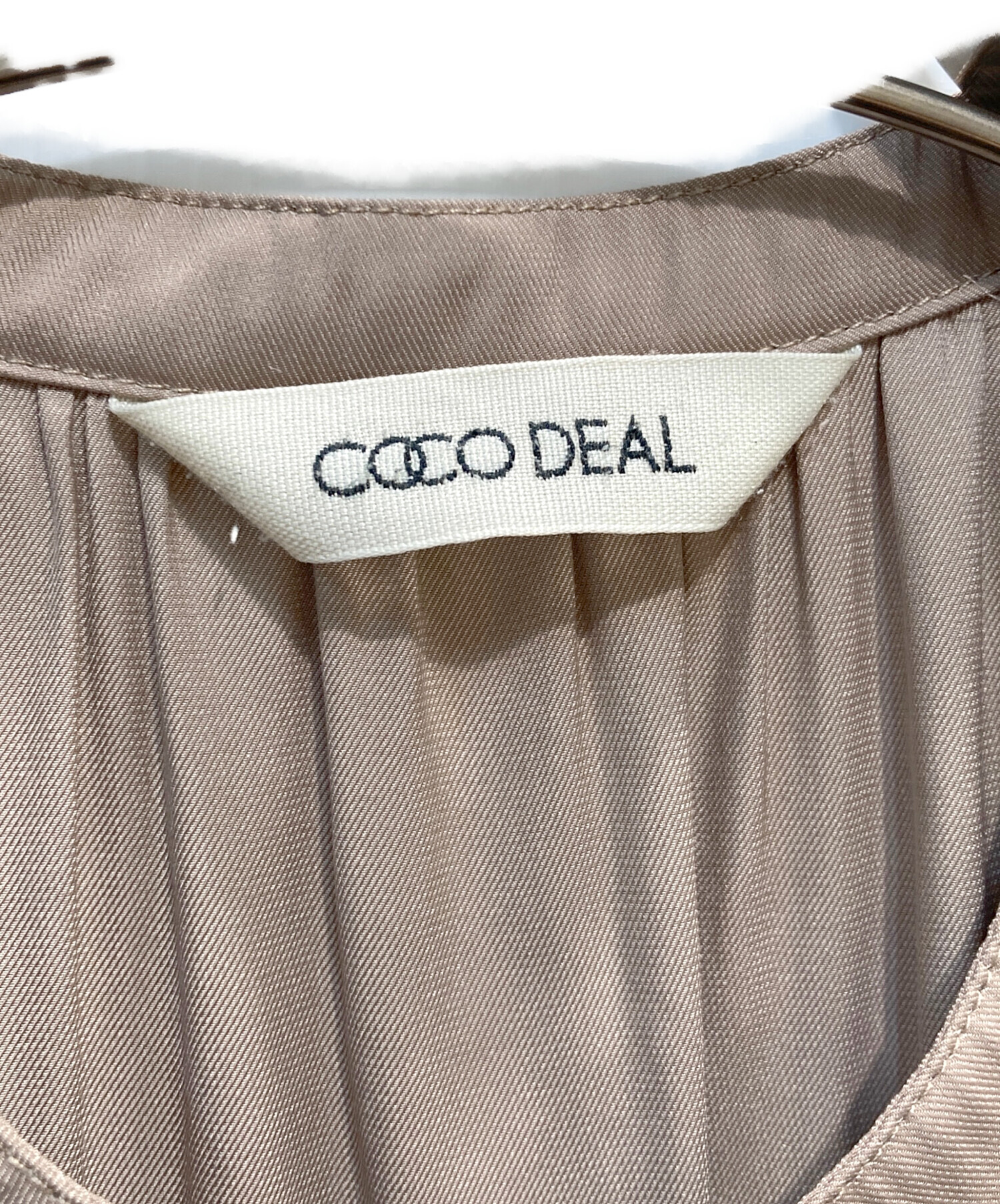 中古・古着通販】COCODEAL (ココディール) プリーツティアードノースリ 