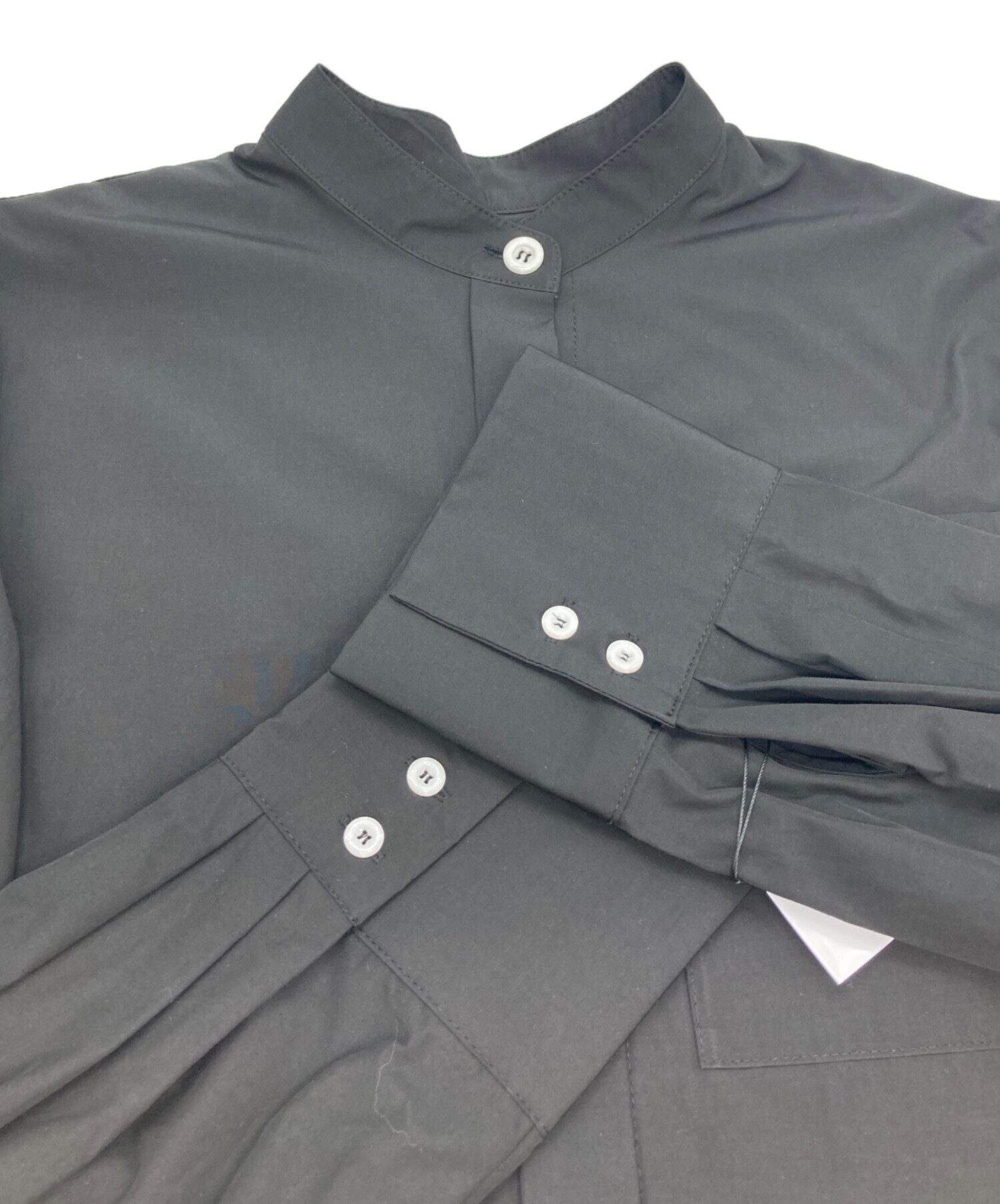 中古・古着通販】machatt (マチャット) ラウンドヘムシャツ ブラック