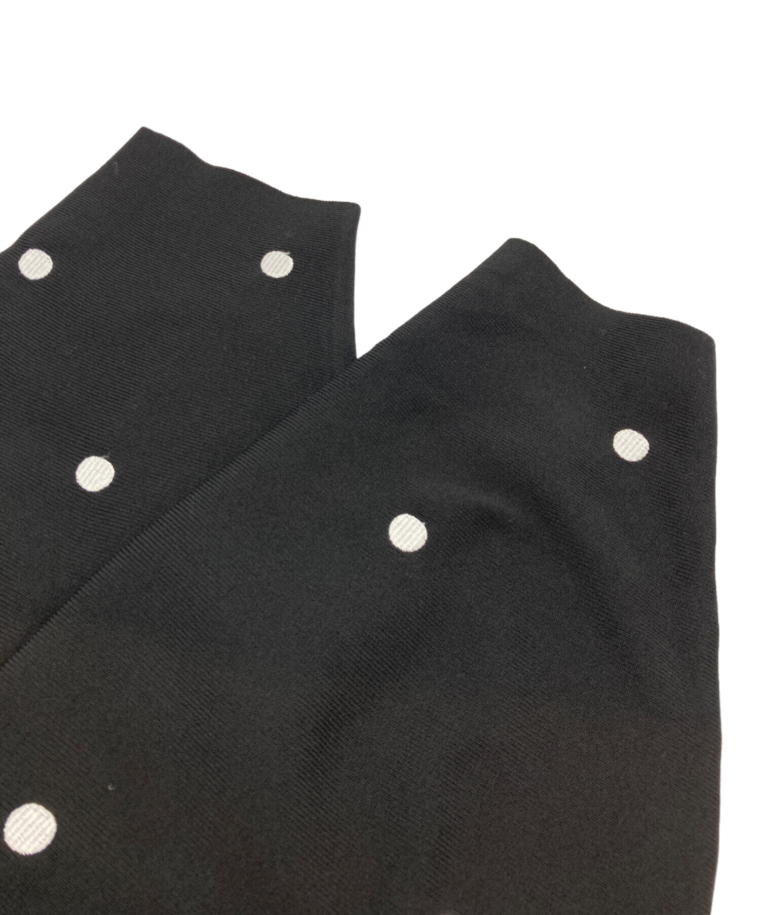 中古・古着通販】CADUNE (カデュネ) ドットペプラムニット ブラック