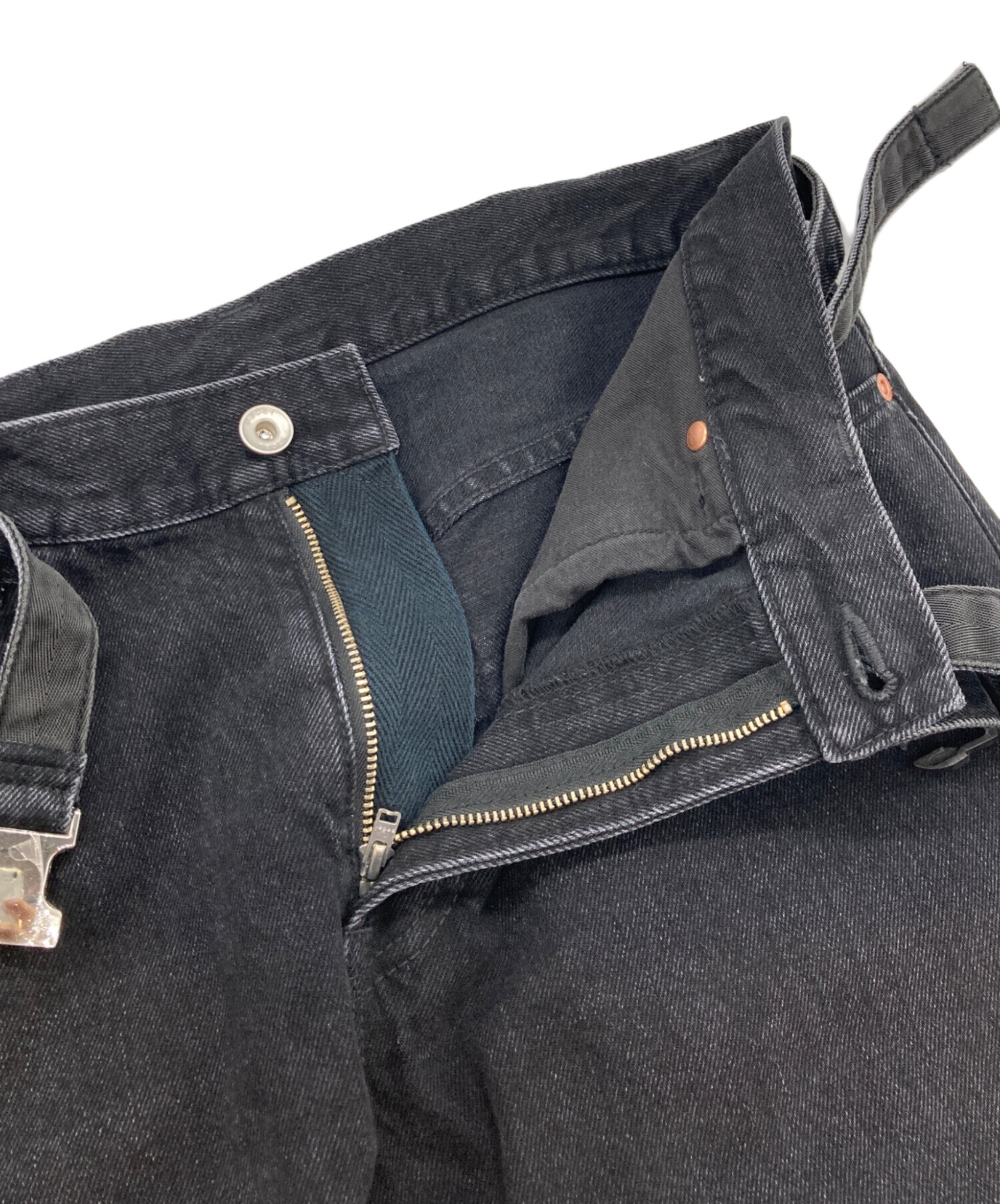 中古・古着通販】sacai (サカイ) SLIM JEANS WITH BELT ブラック 中古・古着通販】sacai (サカイ) SLIM JEANS WITH BELT ブラック