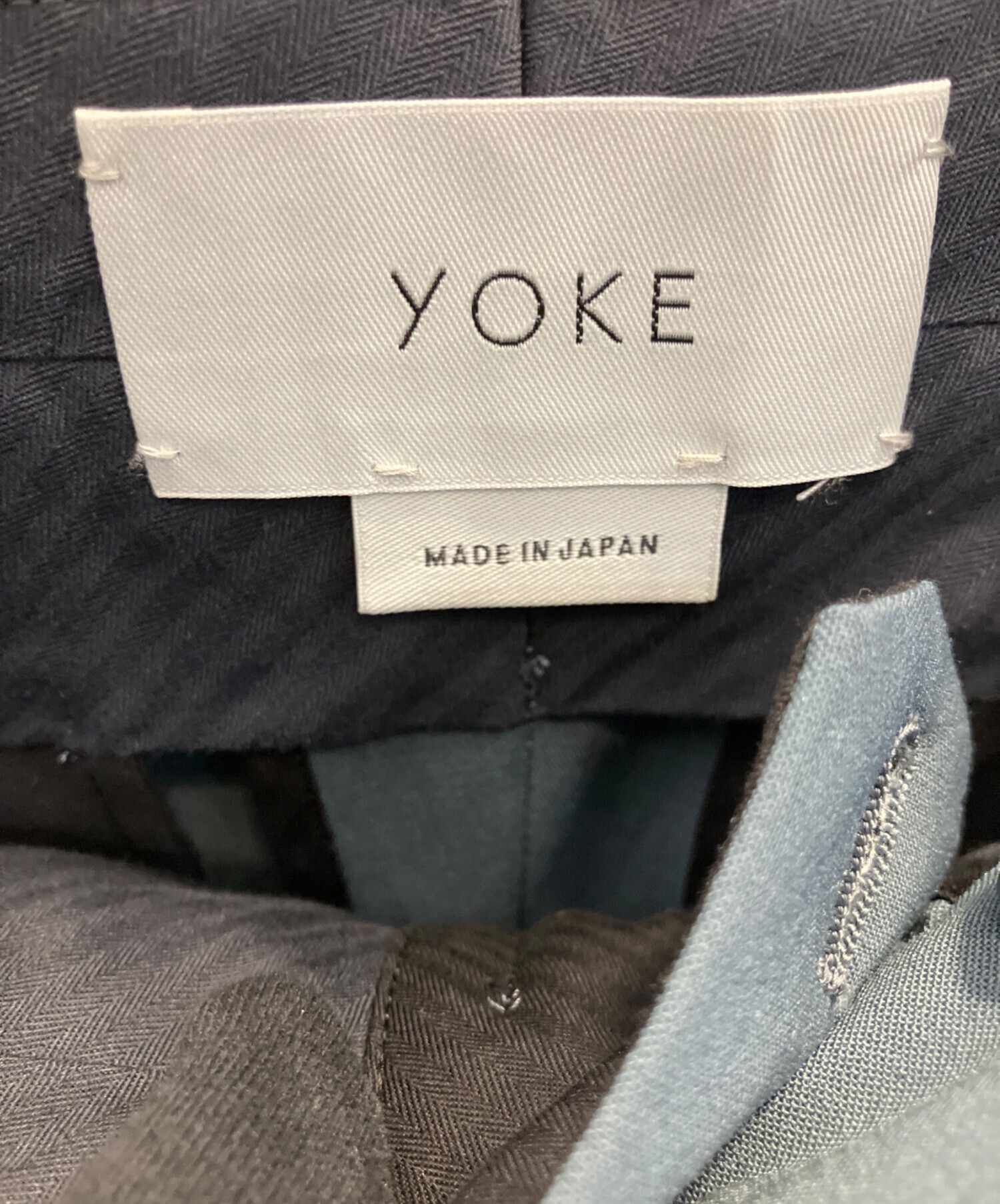 中古・古着通販】YOKE (ヨーク) BACK SLIT STRAIGHT PANTS グレー