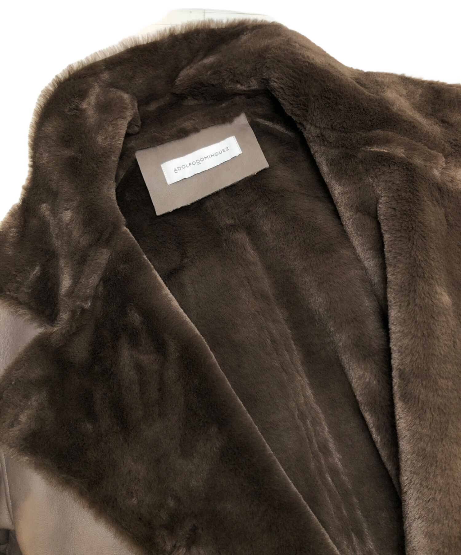 Adolfo Dominguez リアルムートン ロングコート 50 ブラウン 中古・古着通販】ADOLFO DOMINGUEZ (アドルフォ ドミンゲス) フェイク