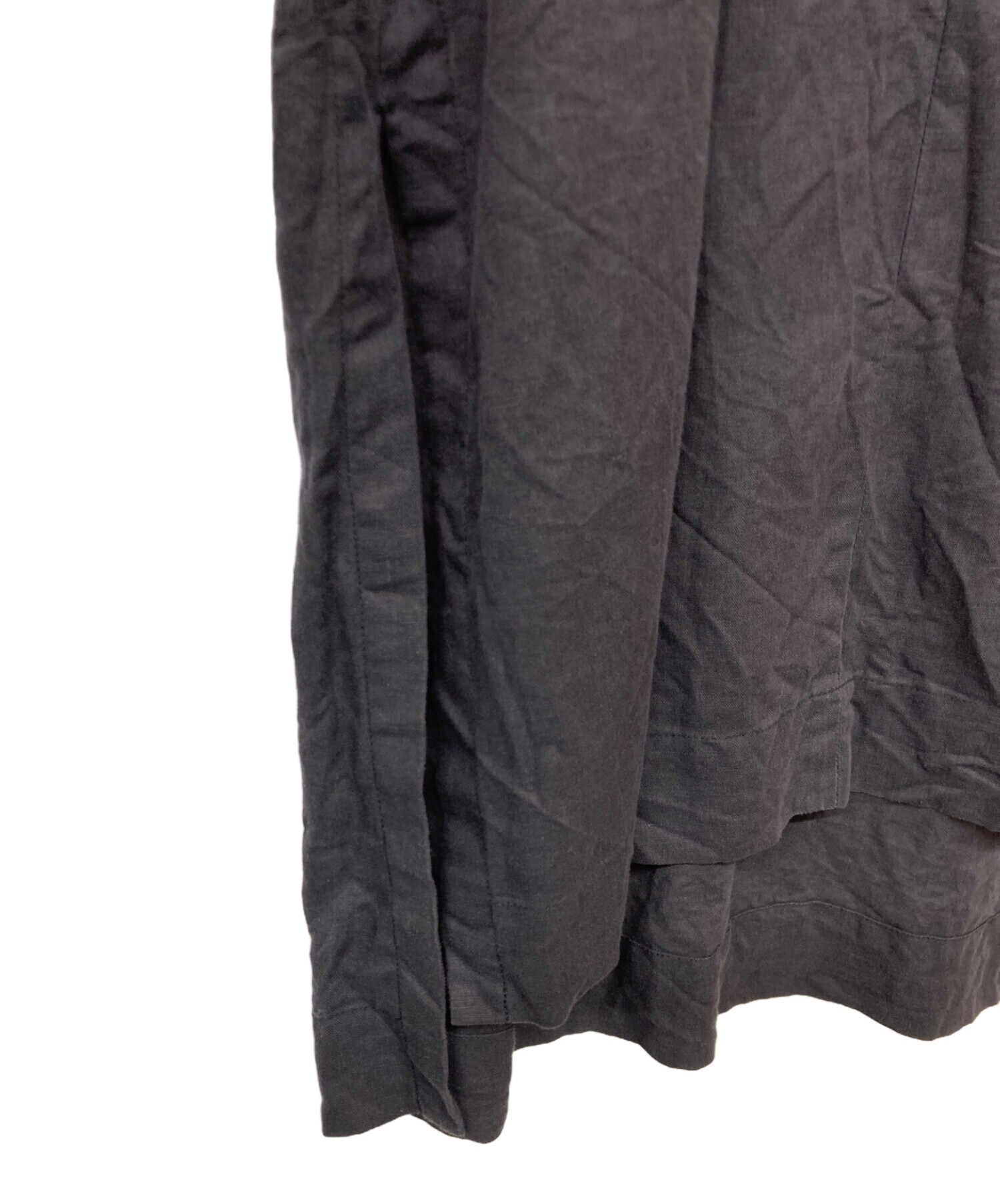 ISSEI MIYAKE　ロングシャツ　黒 ISSEY MIYAKE（シャツ ・ ブラック/黒色系）のフリマアイテム一覧