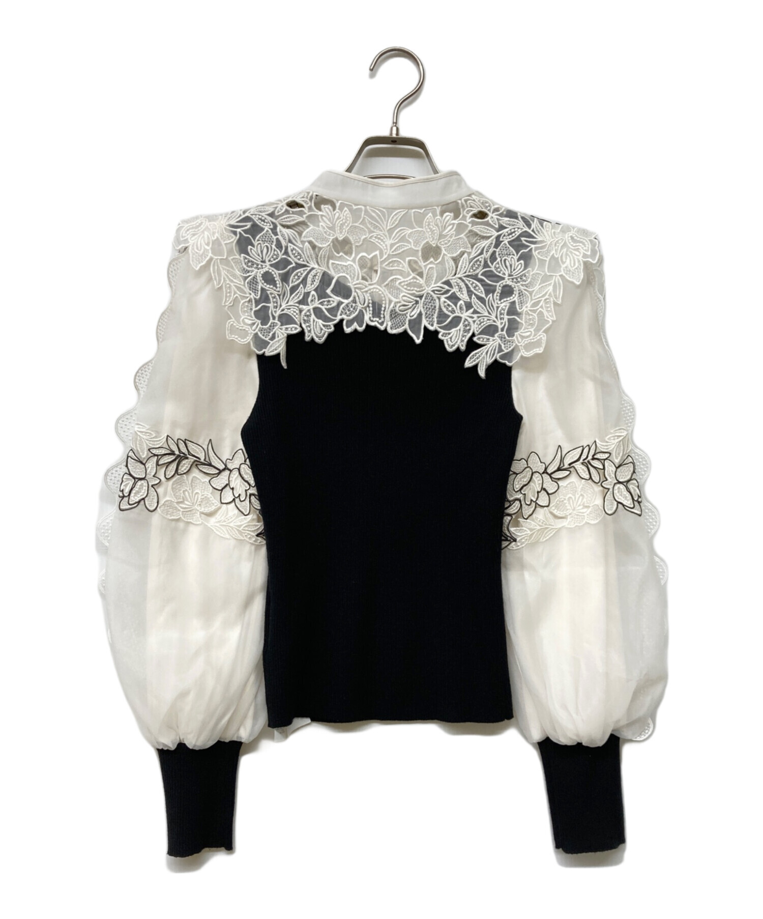 【完売品】SNIDEL レースカラーニットプルオーバー SNIDEL（スナイデル） レースカラーニットプルオーバー 23秋冬.予約