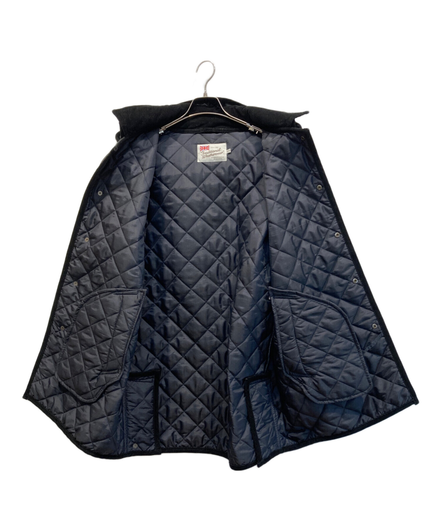 ダックス　日本製　キルティングコート　サイズ42　未使用に近い美品 DAKSキルティングコート裏地チェックロングコート42