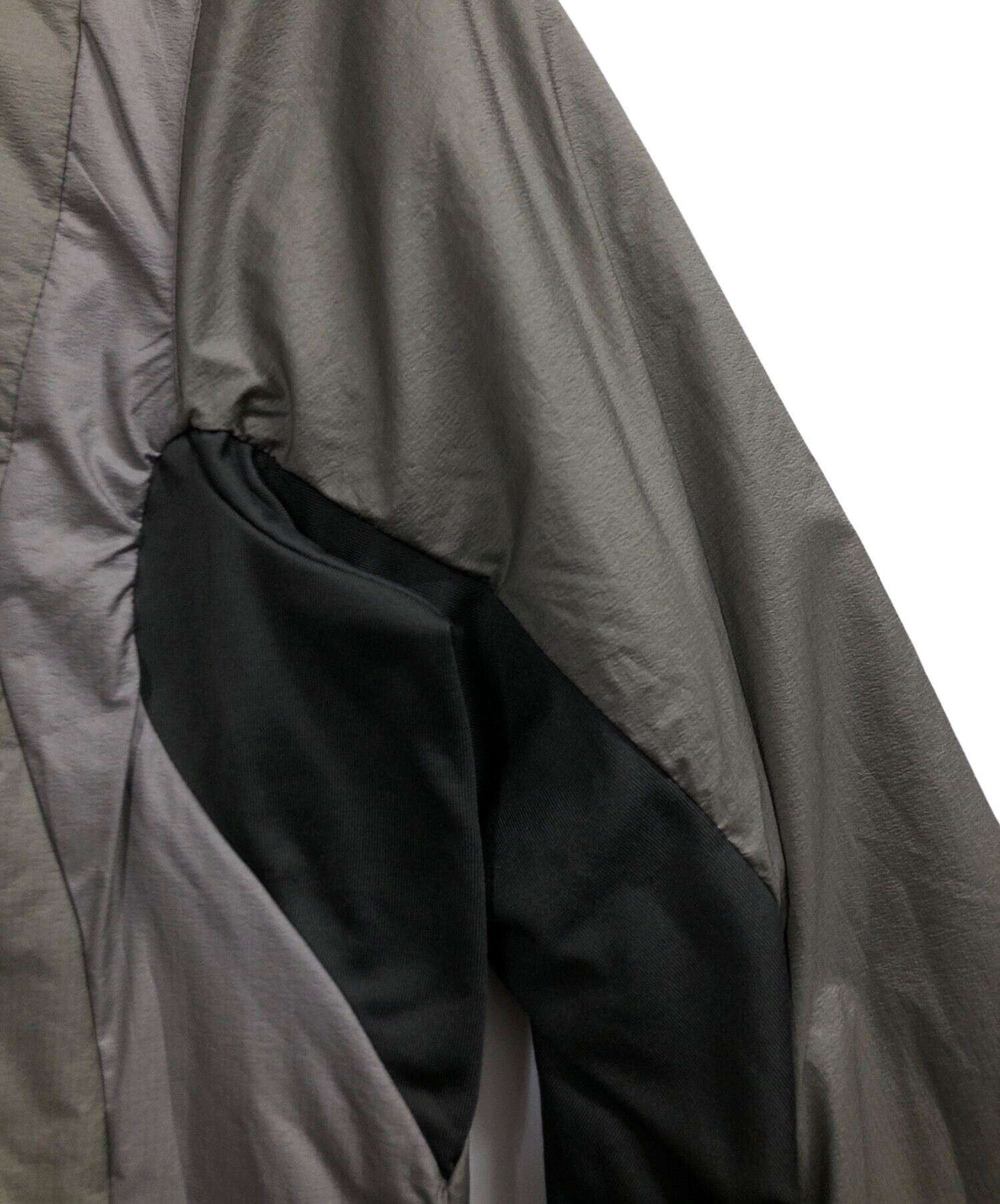 中古・古着通販】GYAKUSOU (ギャクソウ) ナイロンジャケット グレー